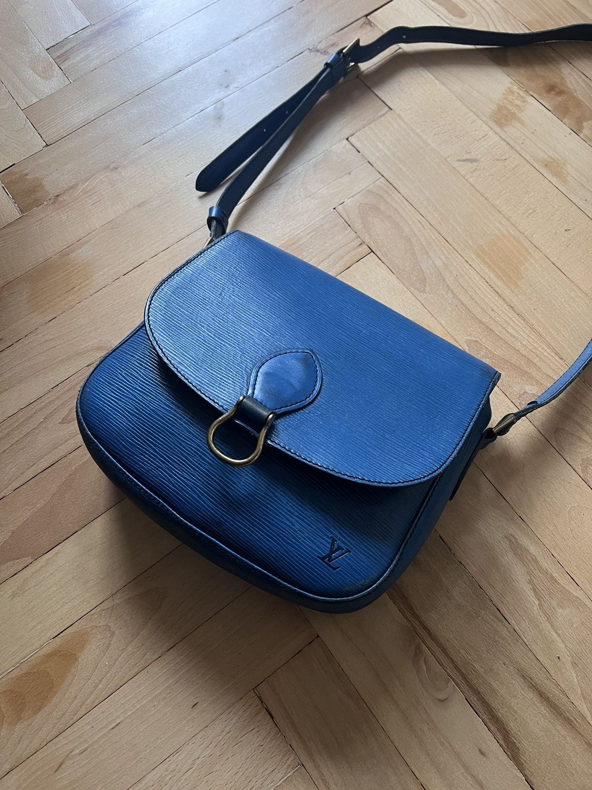 Louis Vuitton Vintage Louis Vuitton Epi Shoulder Bag Size ONE SIZE - 2 Thumbnail