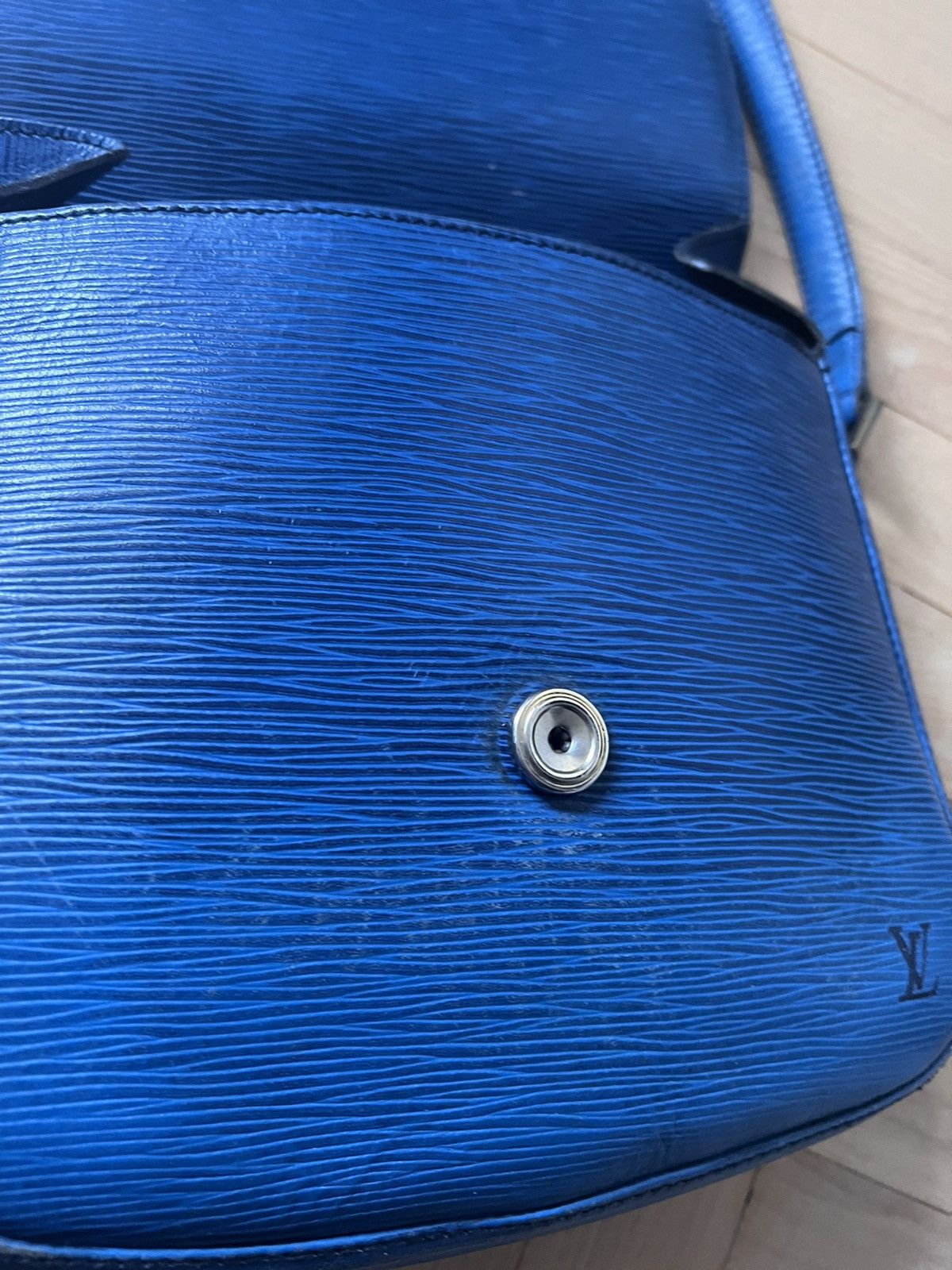 Louis Vuitton Vintage Louis Vuitton Epi Shoulder Bag Size ONE SIZE - 12 Thumbnail