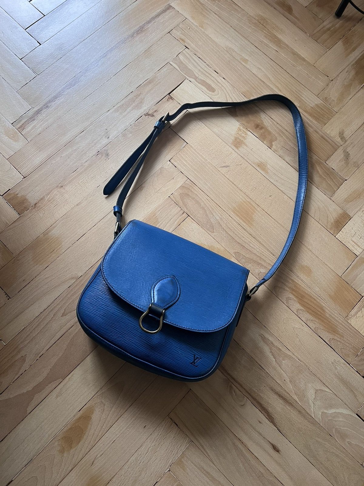 Louis Vuitton Vintage Louis Vuitton Epi Shoulder Bag Size ONE SIZE - 1 Thumbnail