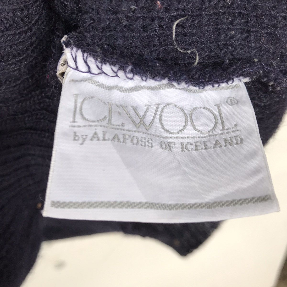 Japanese Brand Vintage World Spice Made In Iceland Knitwear Crewneck Size US L / EU 52-54 / 3 - 6 Thumbnail