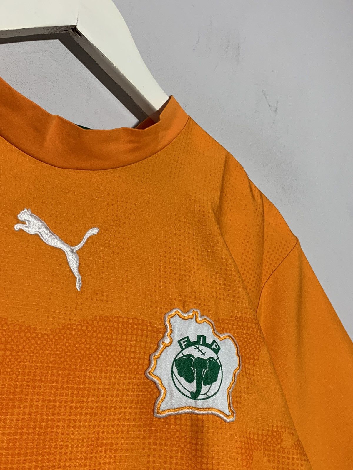 Puma National Team Cote Divoire Puma Streetwear Football Shirt Size US L / EU 52-54 / 3 - 4 Thumbnail