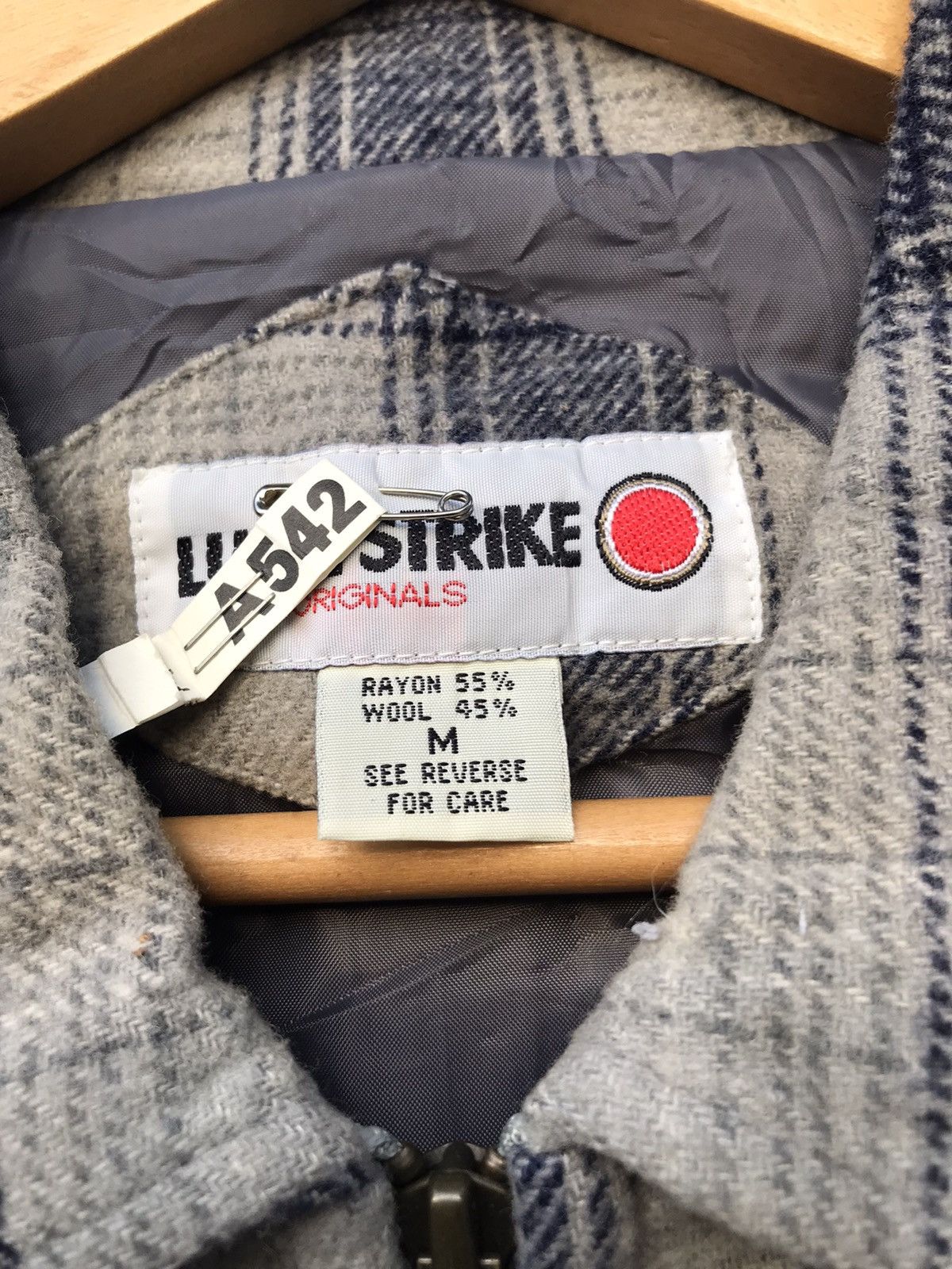 Japanese Brand × Vintage Vintage Lucky Strike Zipper Wool Flannel Size US M / EU 48-50 / 2 - 11 Thumbnail
