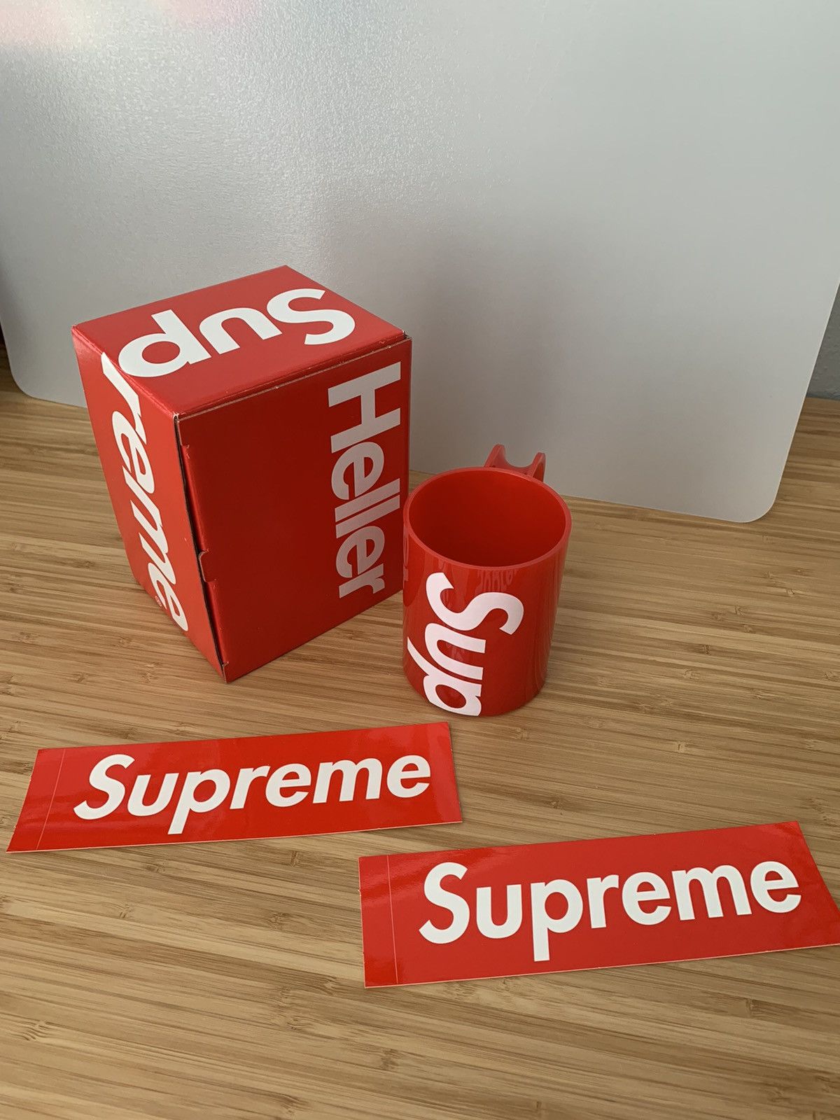 Supreme Heller Mugs / Red (Set of 2)