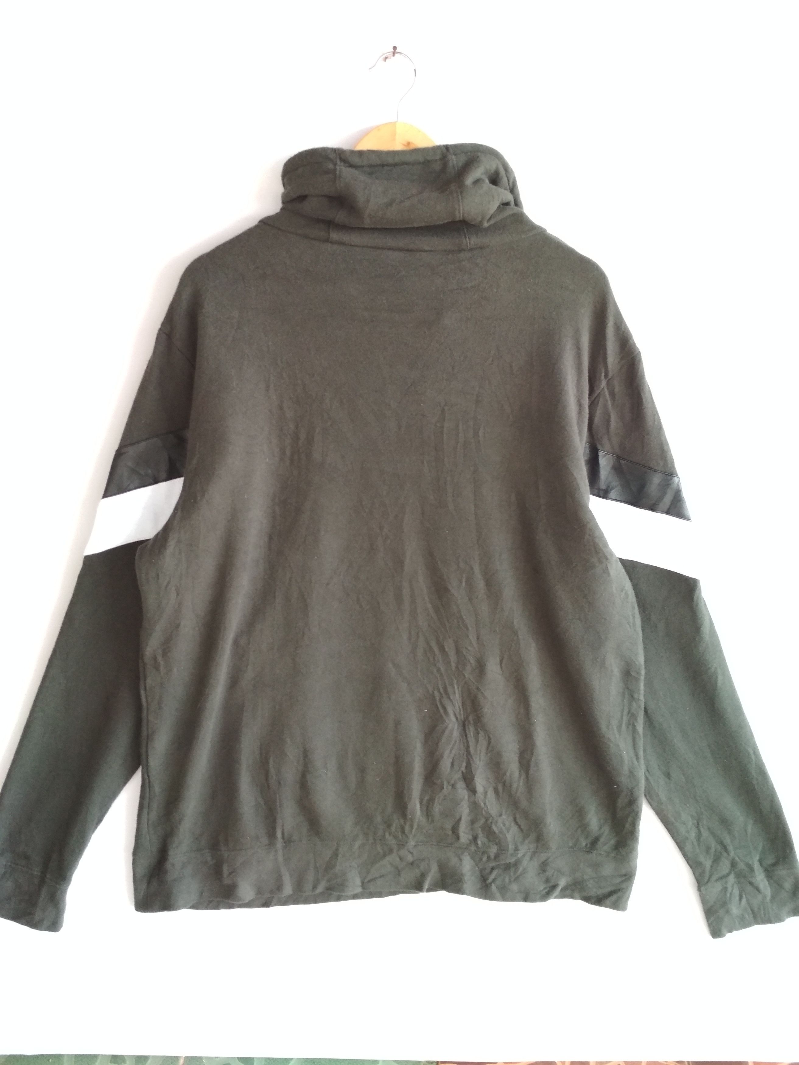 H&M H&M DESIGN RARE COOL NECK DESIGN SWEATSHIRT Size US XL / EU 56 / 4 - 5 Thumbnail