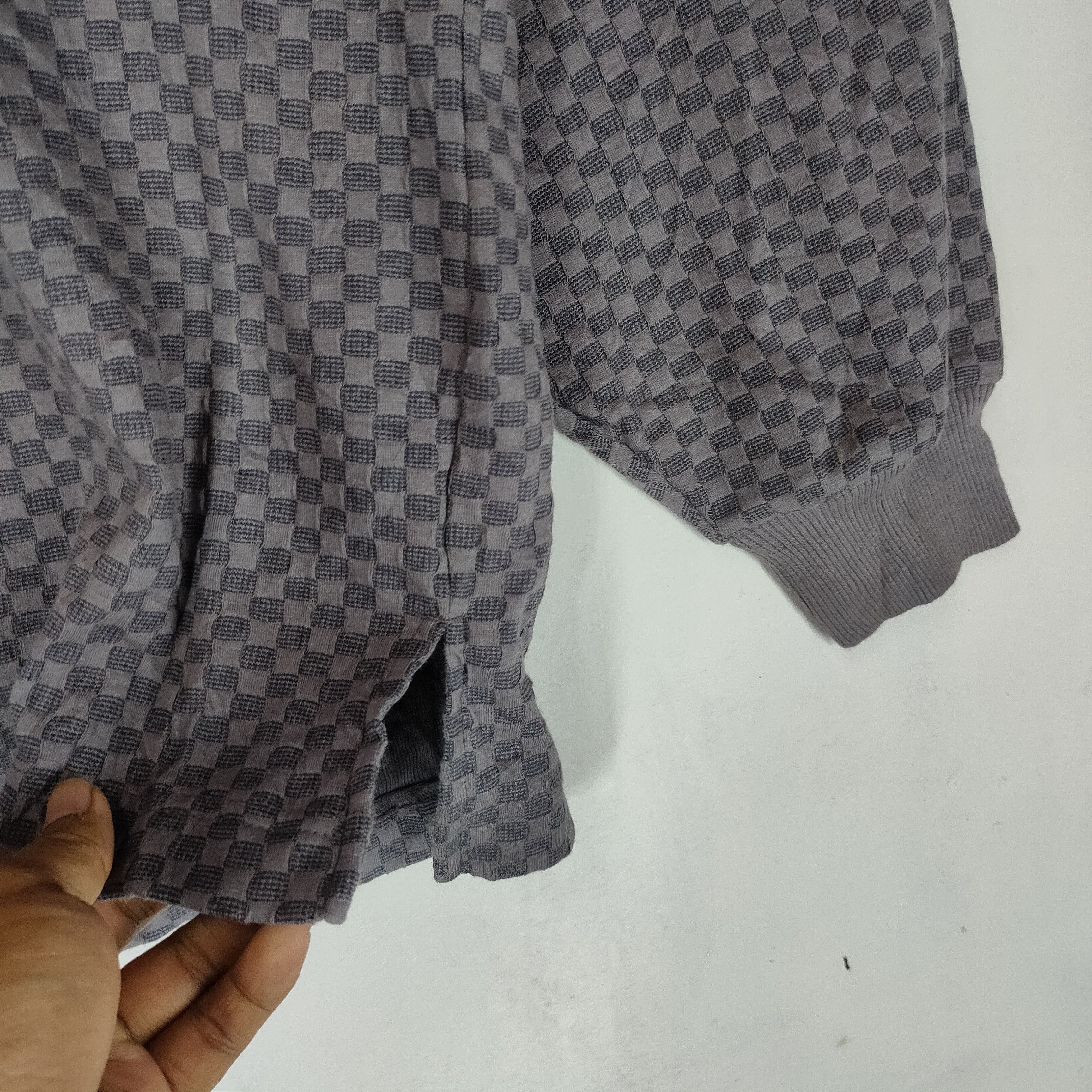 Japanese Brand DOG HUNTING Embroidery Logo Grid Pattern Design Sweatshirt Size US L / EU 52-54 / 3 - 3 Thumbnail