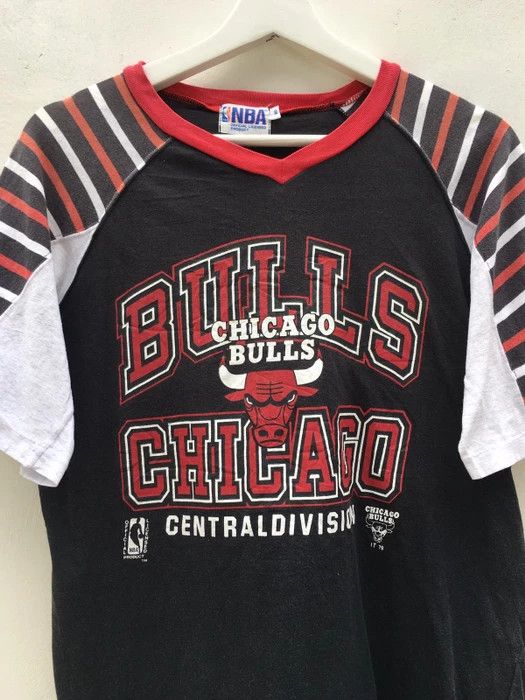 NBA Vintage 90’s Chicago Bulls T Shirt Size US M / EU 48-50 / 2 - 4 Thumbnail