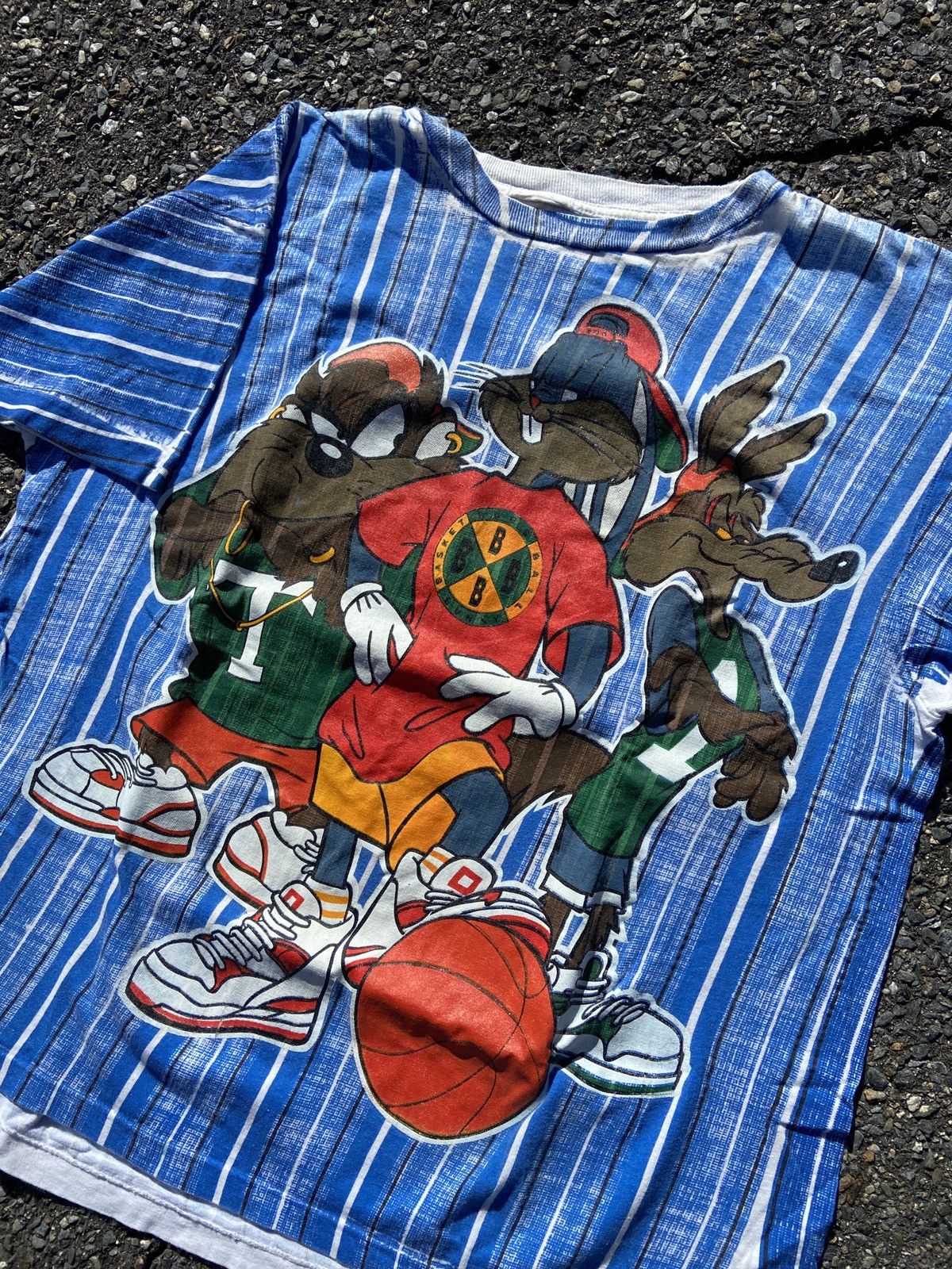 Vintage Vintage 90s Looney Tunes Cross Colors Double Sided T-shirt ...