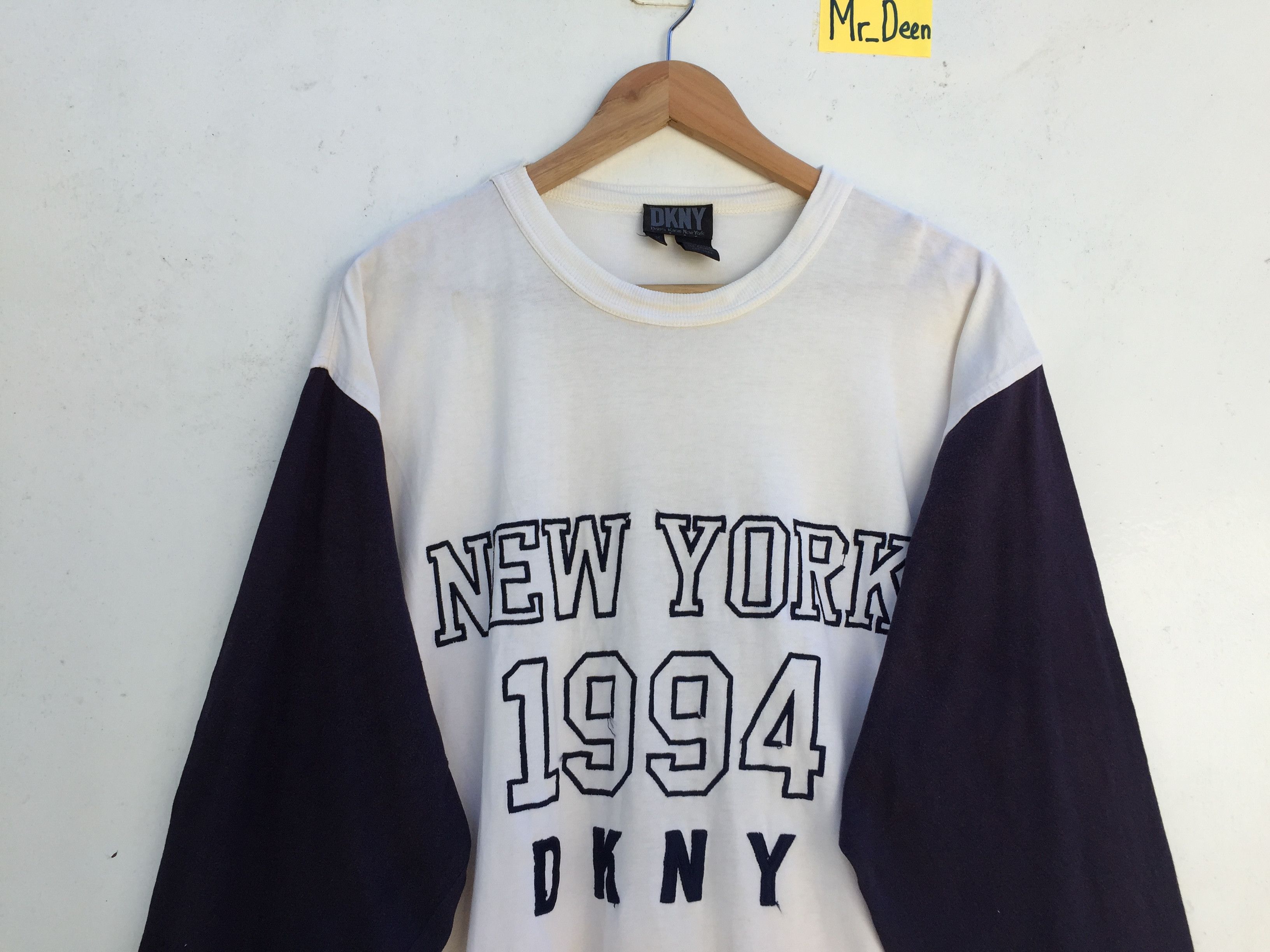 Vintage Dkny Donna Karan New York T-shirt Big Logo