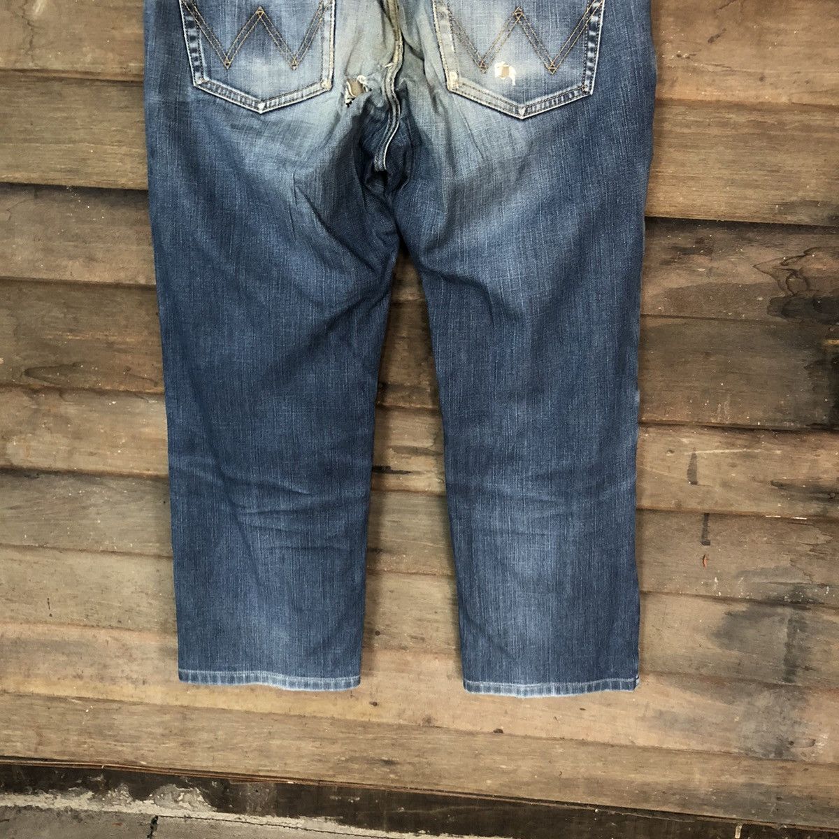 Wrangler Wrangler Blue distressed Denim Pants #4535 Size US 36 / EU 52 - 11 Thumbnail