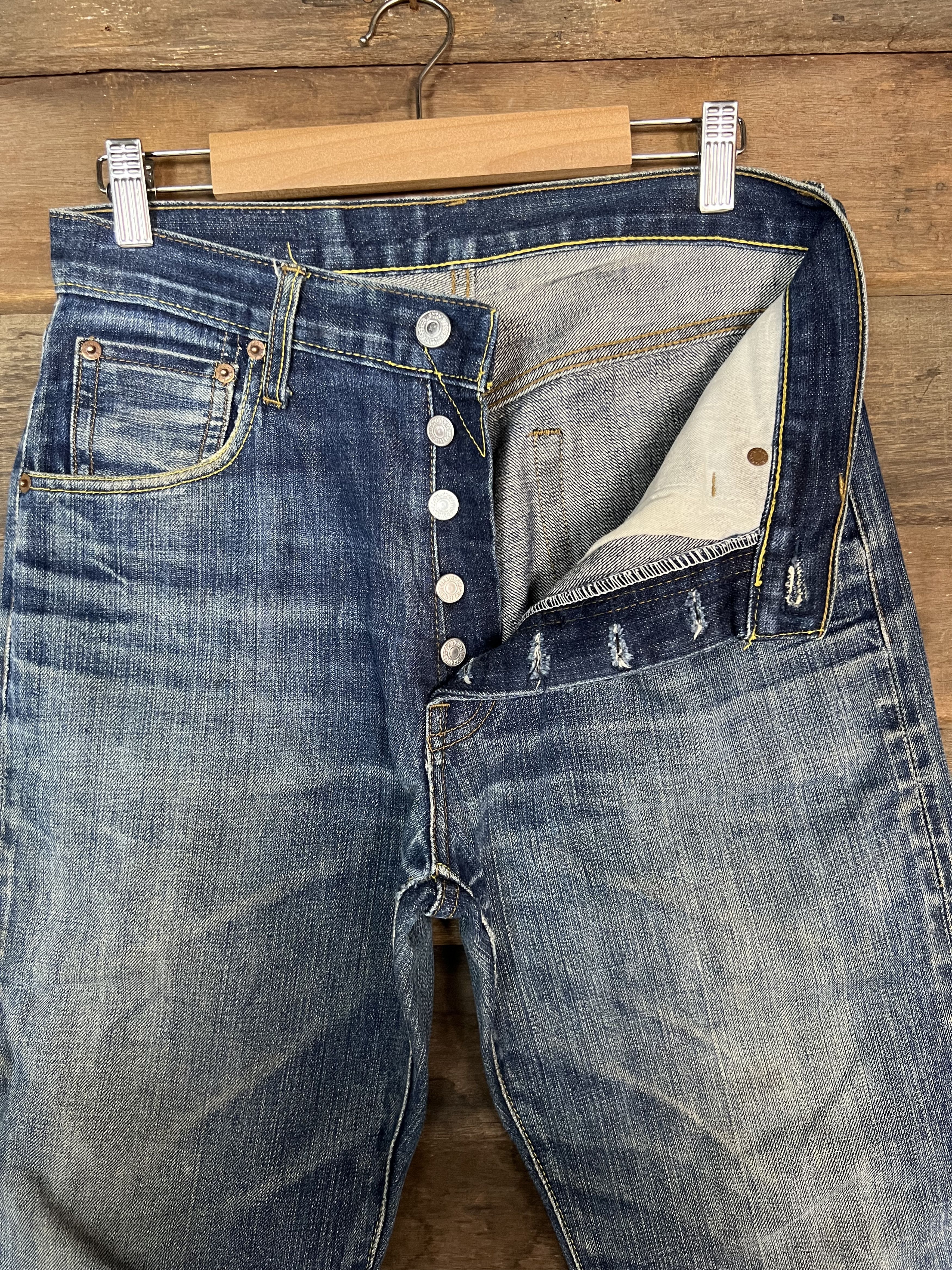 Levi's LEVIS BIG E (1997) RED LINE VINTAGE DISTRESSED DENIM Size US 29 - 13 Thumbnail