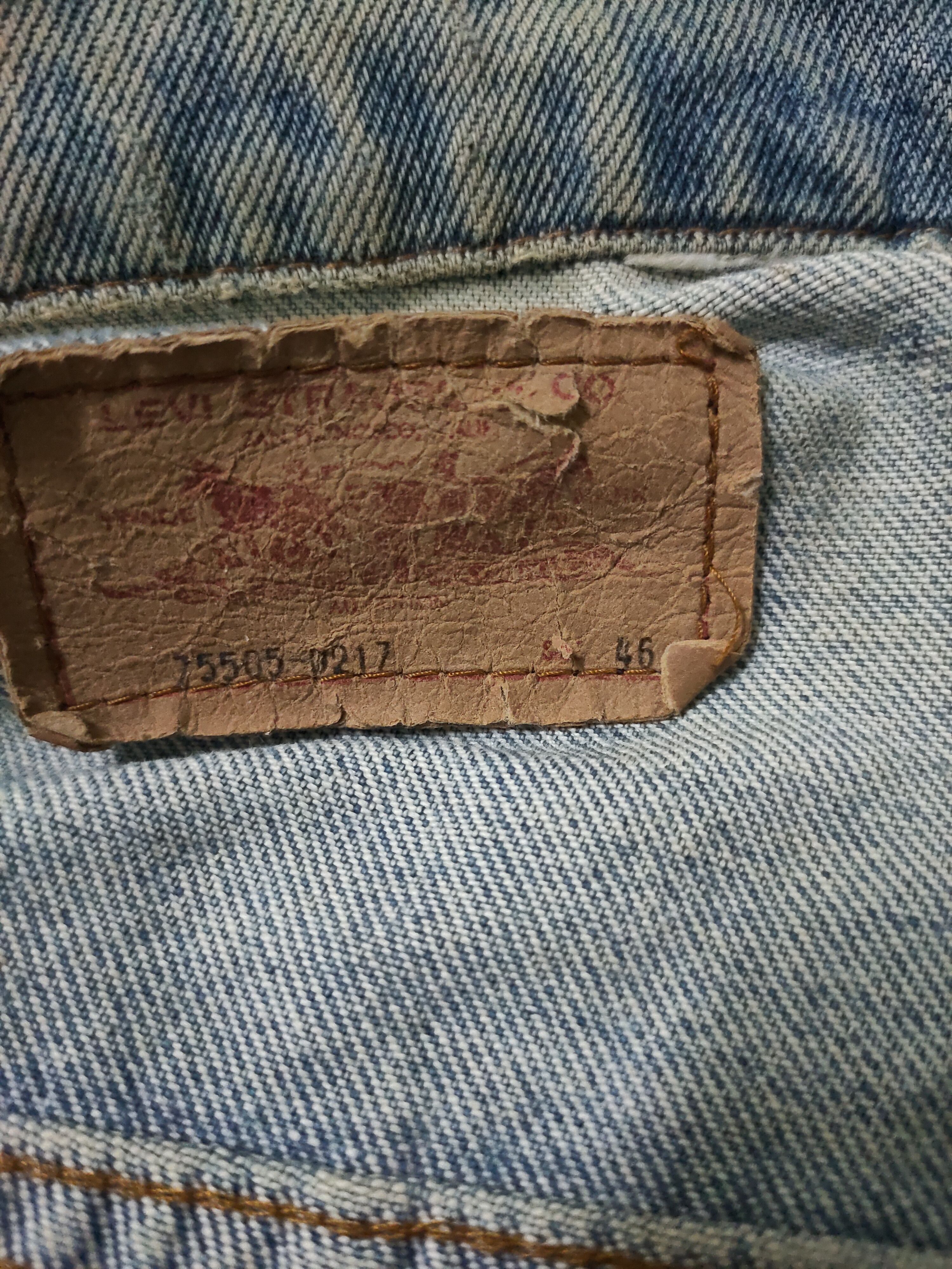 Levi's Vintage Clothing Levi's vintage trucker jacket distressed denim Size US XL / EU 56 / 4 - 9 Thumbnail