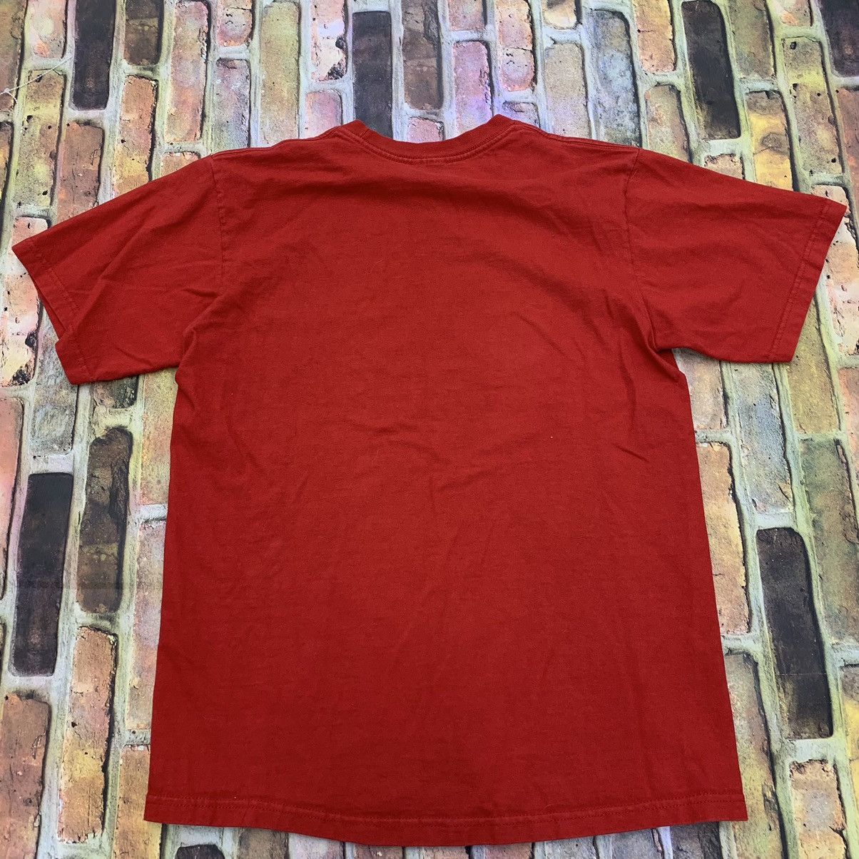 Kaws × Supreme Supreme KAWS Chalk Logo Tee Red size small Size US S / EU 44-46 / 1 - 2 Thumbnail