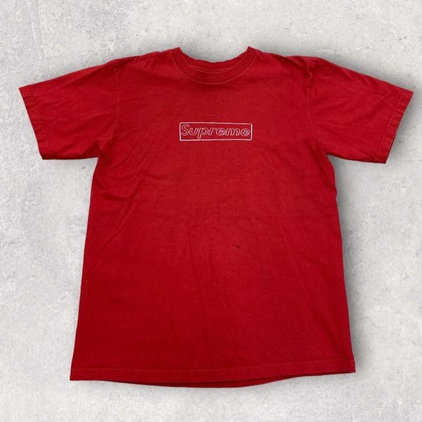 Supreme Supreme KAWS Chalk Logo Tee Red size small | Grailed