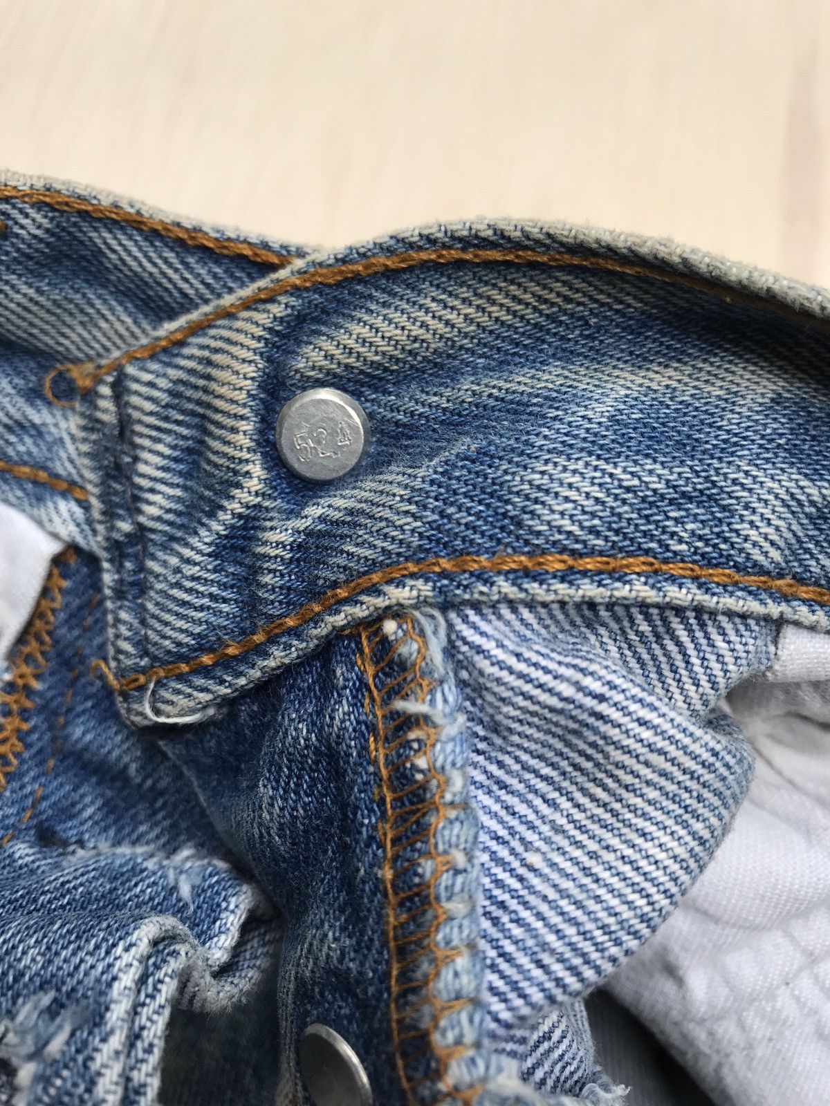Levi's Vintage Clothing × Vintage Vintage Levi's Distressed Size US 30 / EU 46 - 14 Thumbnail