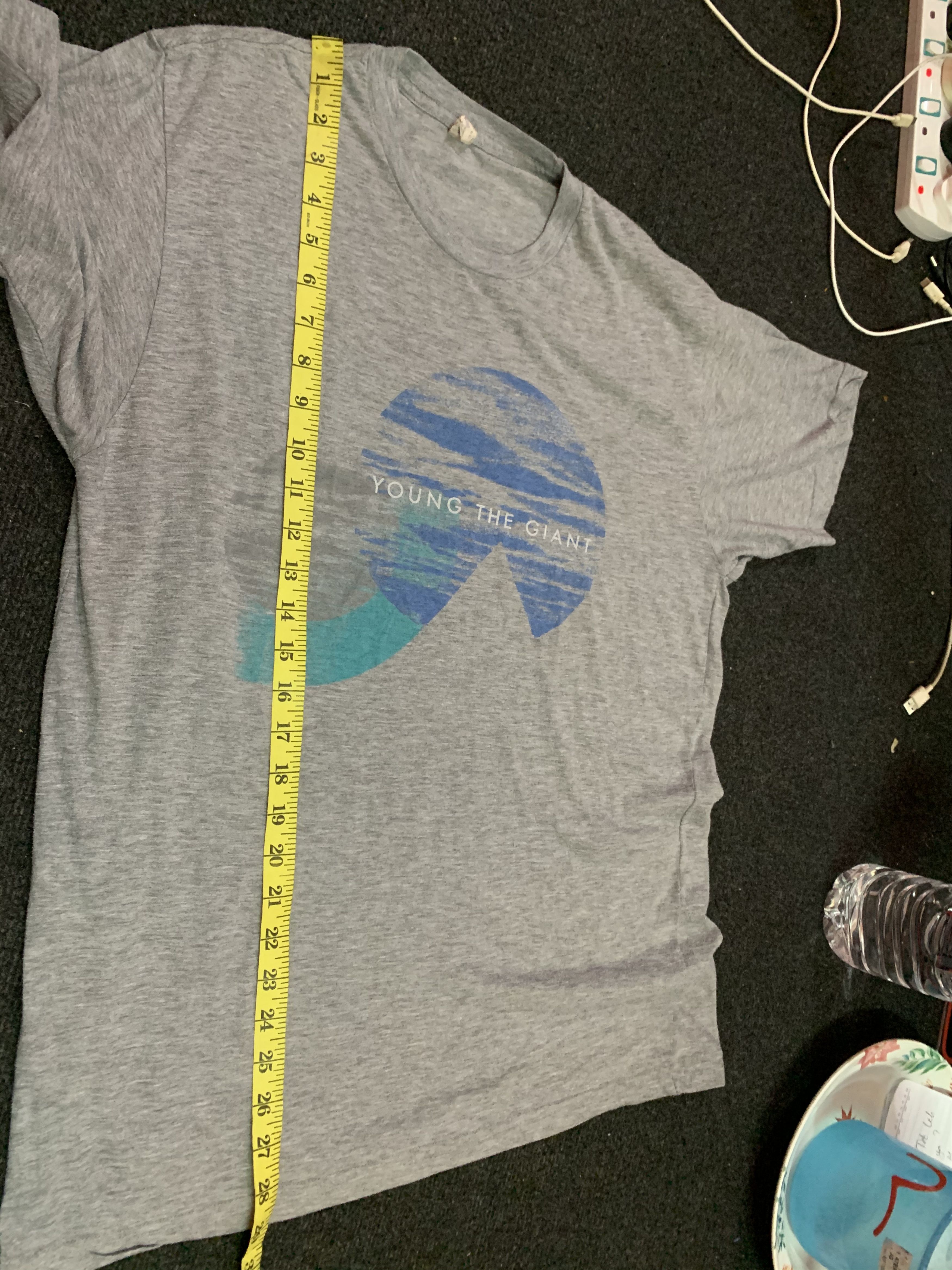 Band Tees Steals! Young the Giant Indie Alternative Band Tee Size US L / EU 52-54 / 3 - 7 Thumbnail