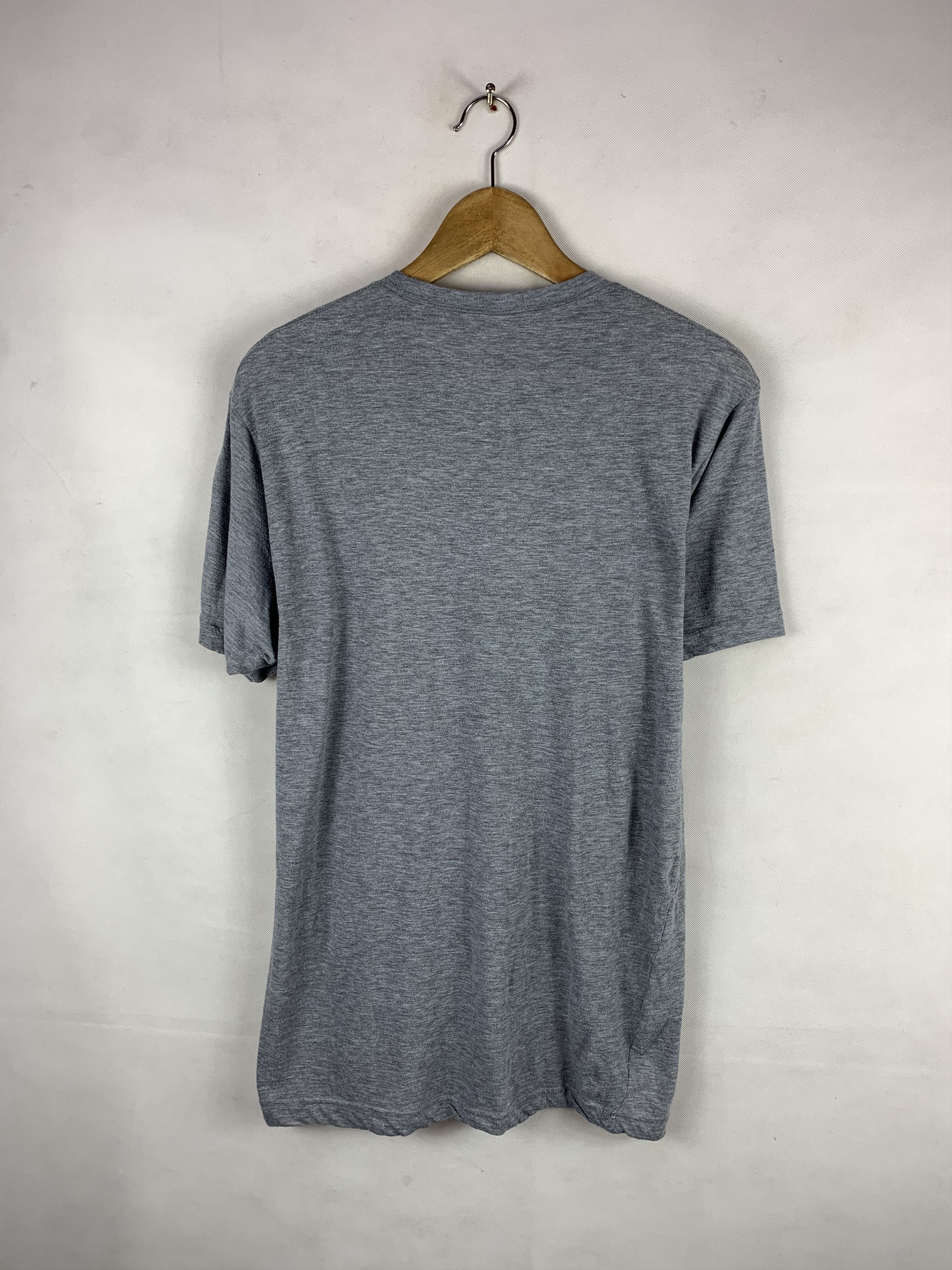 Band Tees Steals! Young the Giant Indie Alternative Band Tee Size US L / EU 52-54 / 3 - 5 Thumbnail