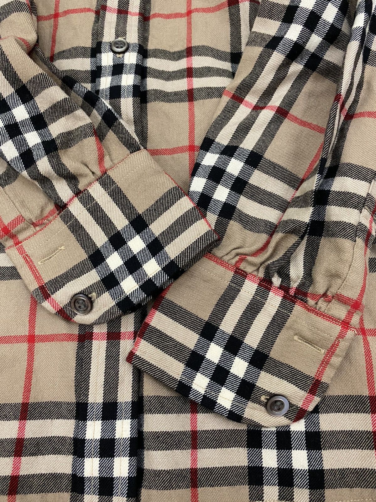 Burberry × Vintage Vintage Burberrys Wool Nova Check Shirt Size M / US 6-8 / IT 42-44 - 9 Thumbnail