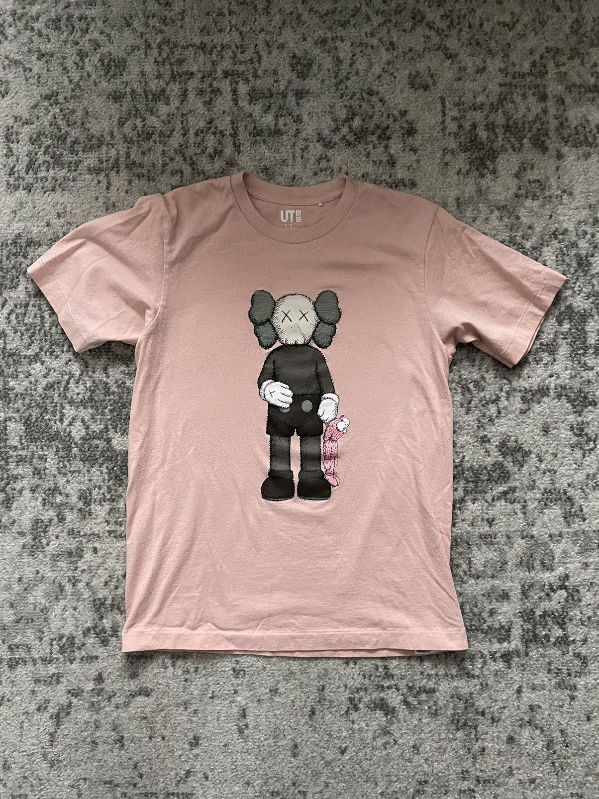 Kaws × Uniqlo Kaws x Uniqlo T-Shirt Size US S / EU 44-46 / 1 - 1 Thumbnail