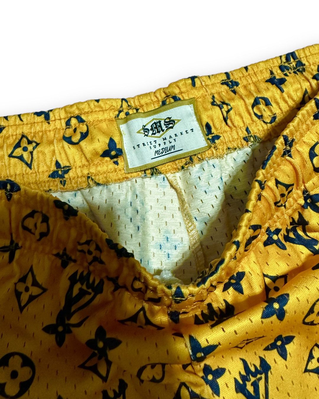 Other Street Market Supply LV Monogram Shorts Medium Yellow Size US 32 / EU 48 - 2 Thumbnail