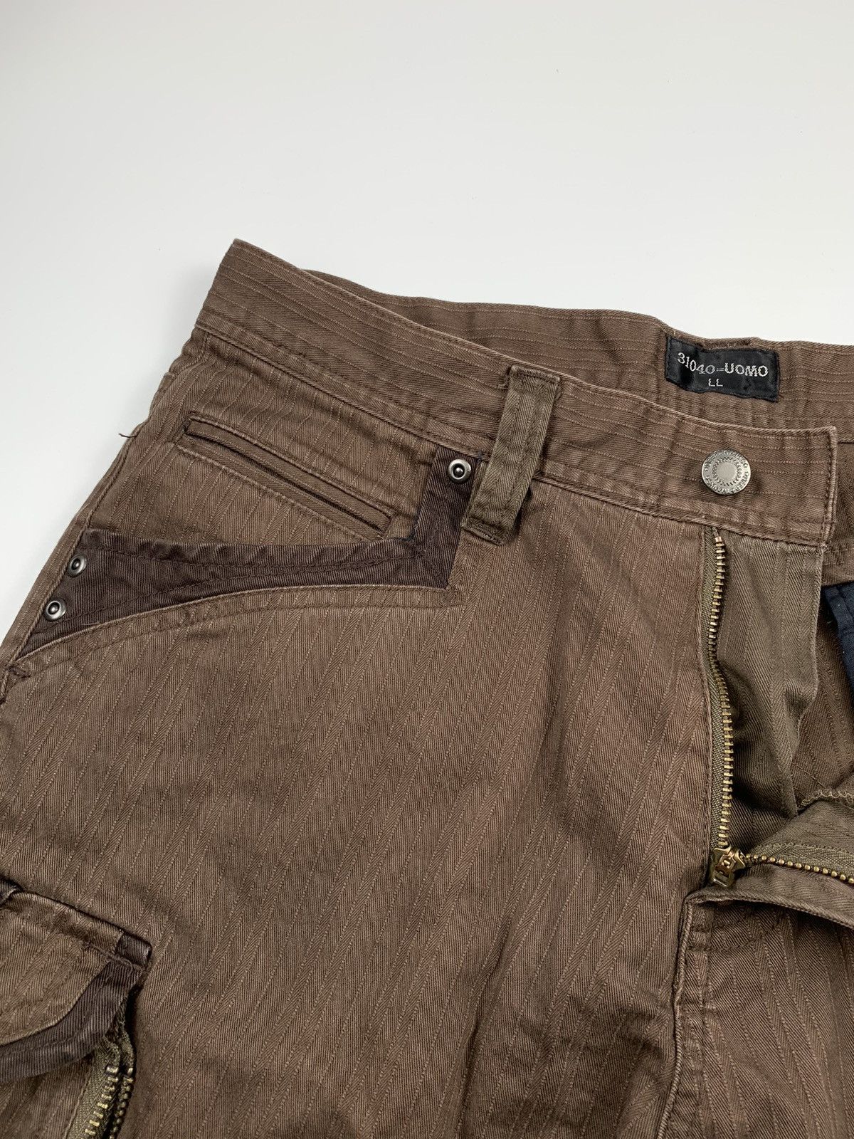 If Six Was Nine 31040 Eye Face Cargo Short Trousers Size US 31 - 8 Thumbnail