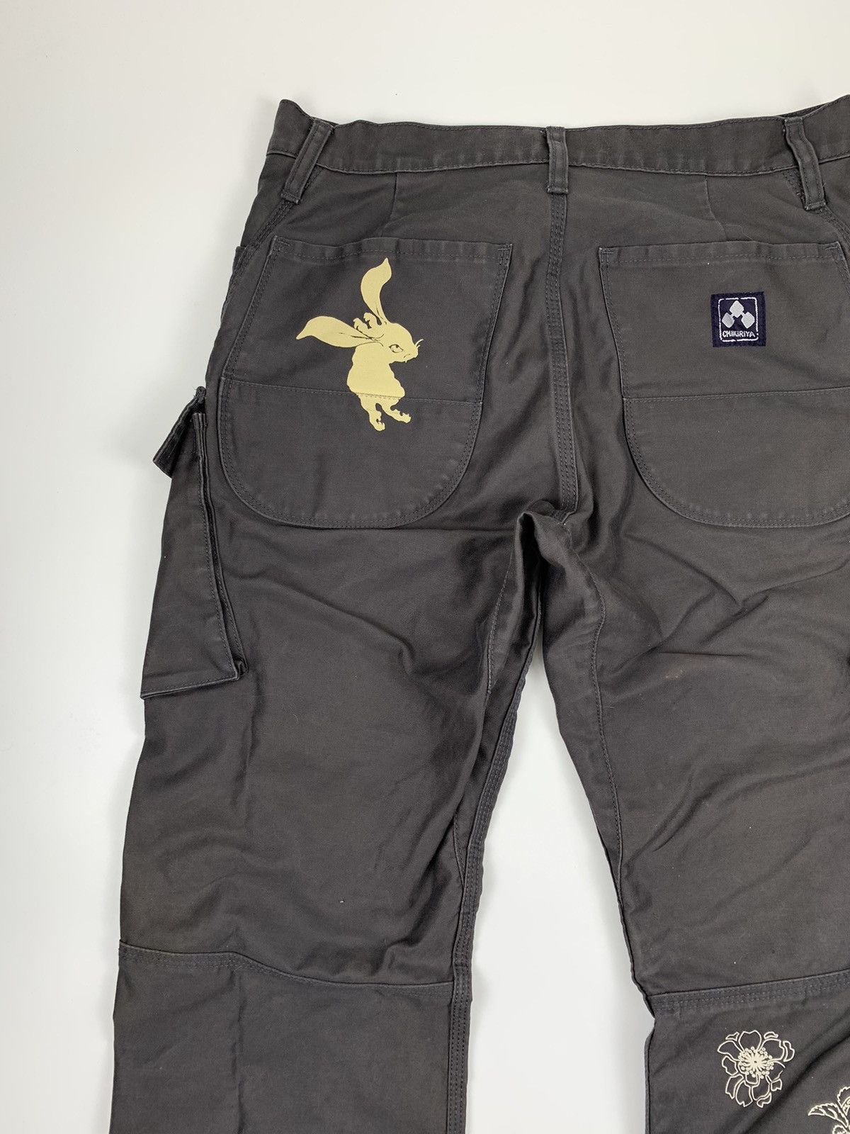 Japanese Brand Chikiriya Floral Printed Cargo pant Size US 31 - 11 Thumbnail