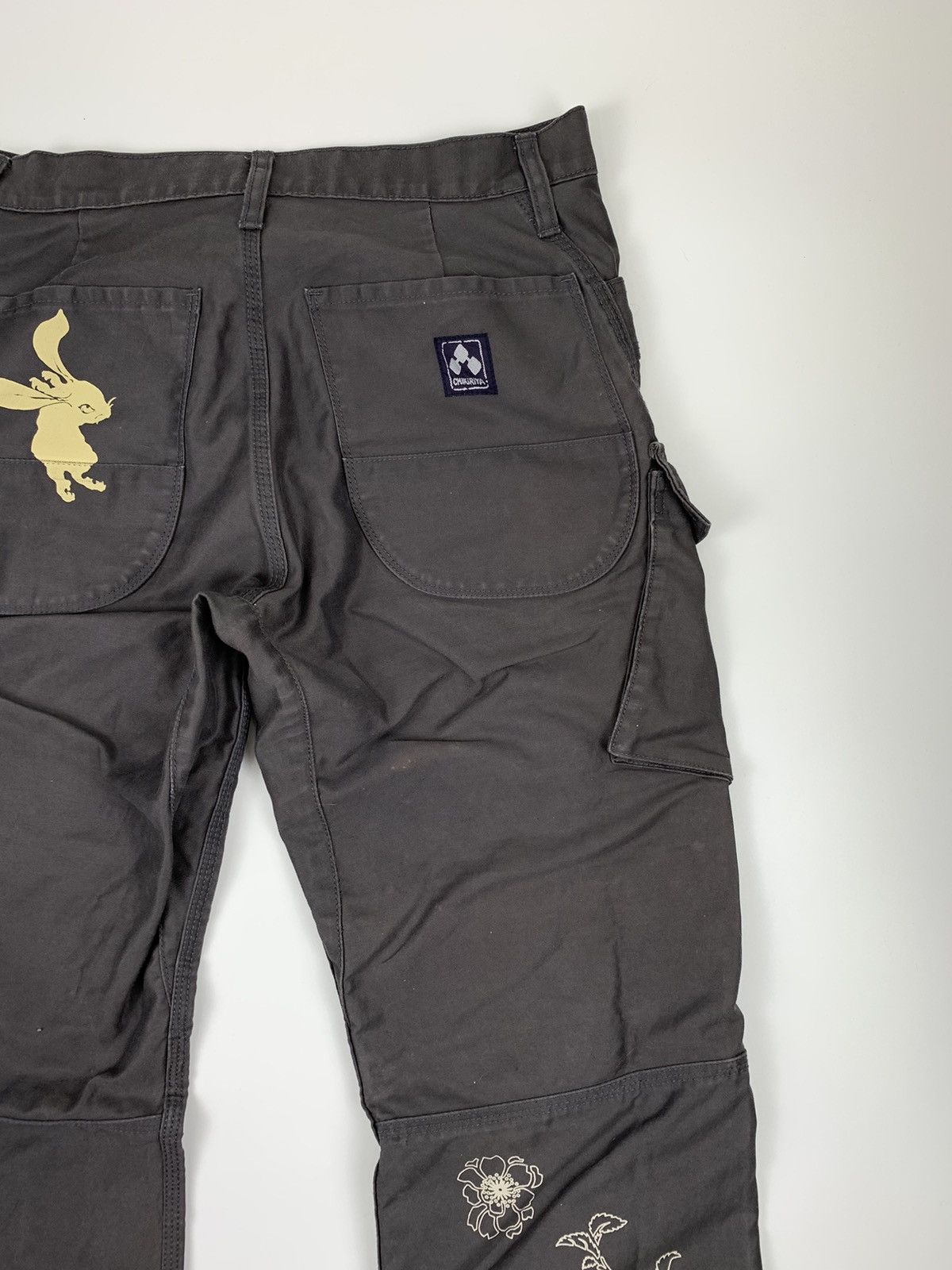 Japanese Brand Chikiriya Floral Printed Cargo pant Size US 31 - 12 Thumbnail