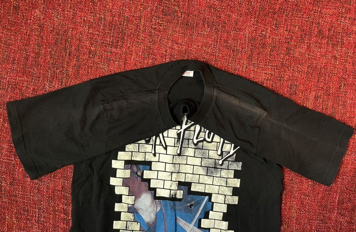 Band Tees × Pink Floyd × Vintage Pink Floyd The Wall vintage t-shirt Size US S / EU 44-46 / 1 - 4 Thumbnail