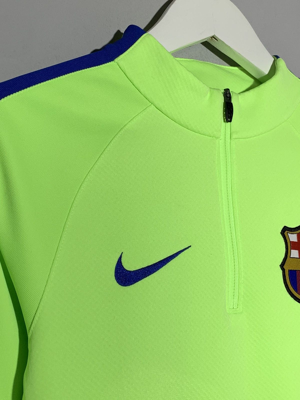 Nike Barcelona Nike Y2k Streetwear Style Track Top 1/4 zip Size US S / EU 44-46 / 1 - 4 Thumbnail