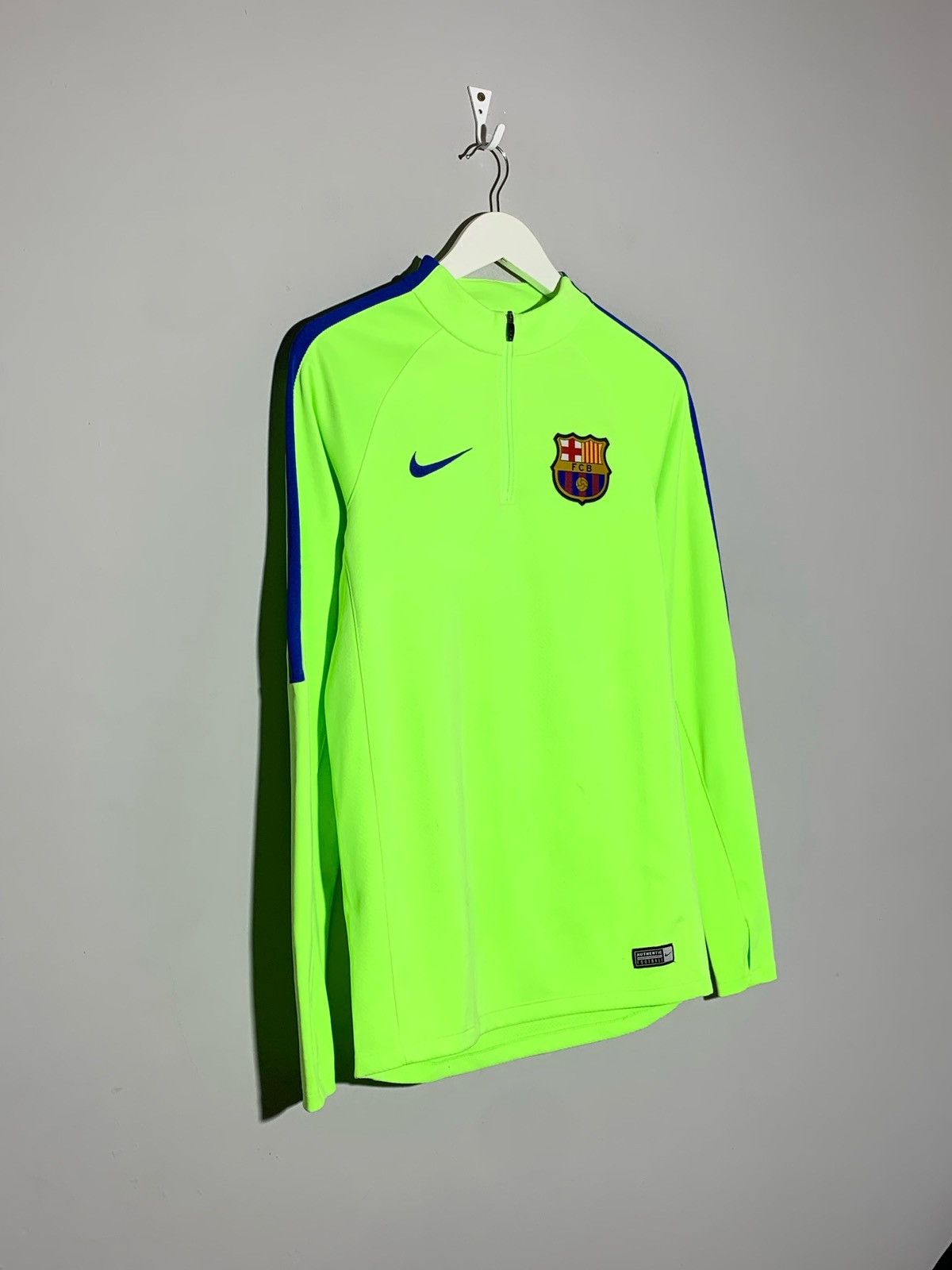 Nike Barcelona Nike Y2k Streetwear Style Track Top 1/4 zip Size US S / EU 44-46 / 1 - 2 Thumbnail