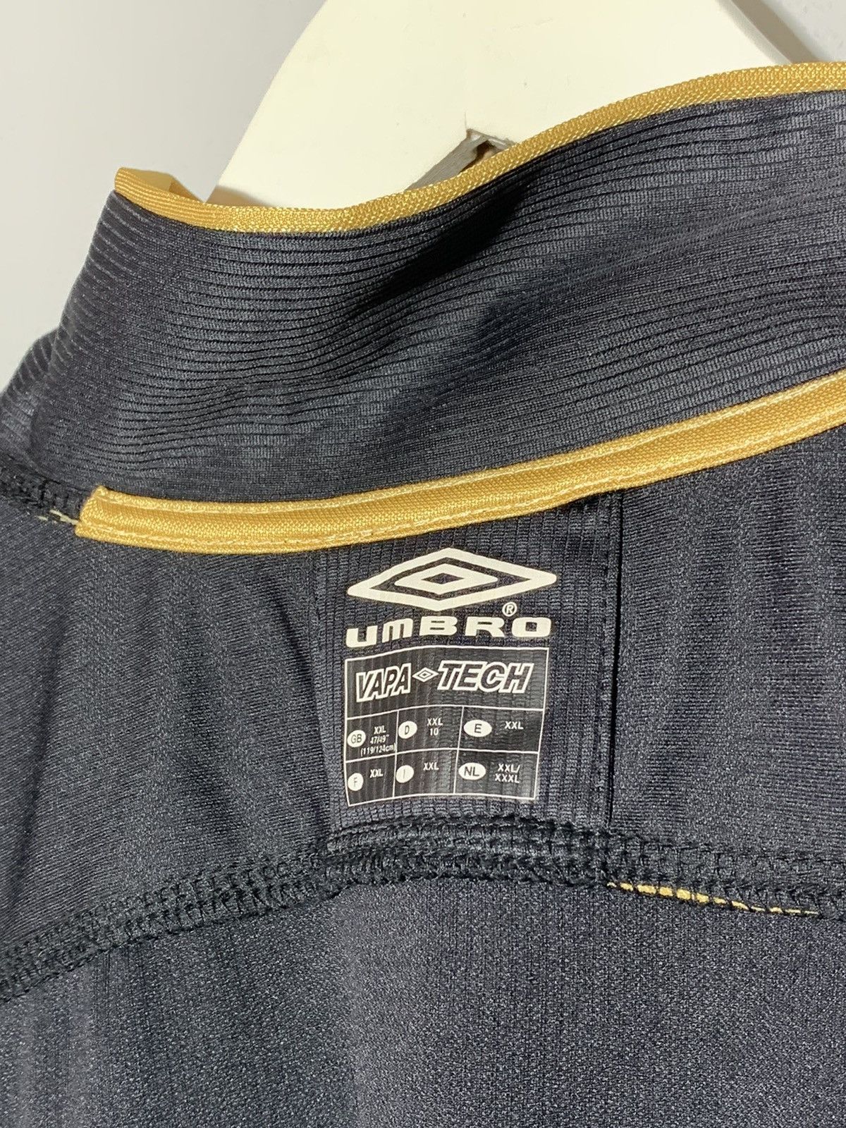 Umbro × Vintage Celtic Umbro 2003/04 Vintage Y2k Blokecore Football Shirt Size US XXL / EU 58 / 5 - 8 Thumbnail