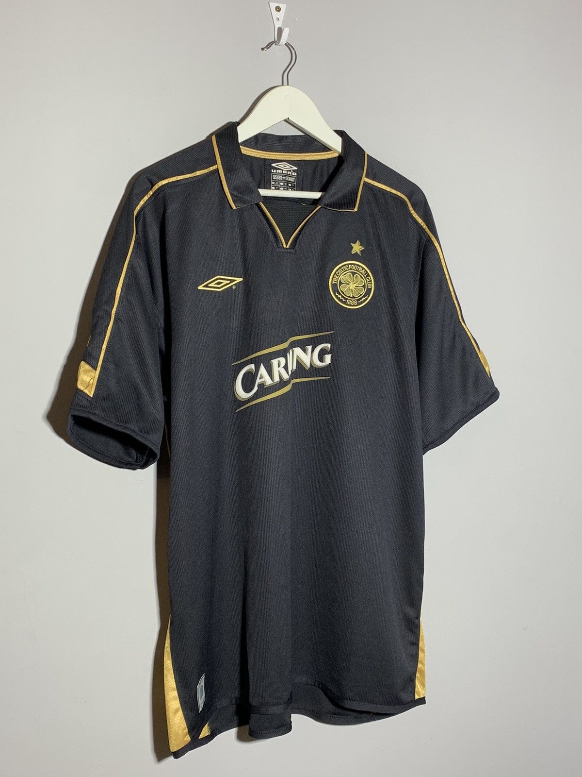 Umbro × Vintage Celtic Umbro 2003/04 Vintage Y2k Blokecore Football Shirt Size US XXL / EU 58 / 5 - 2 Thumbnail