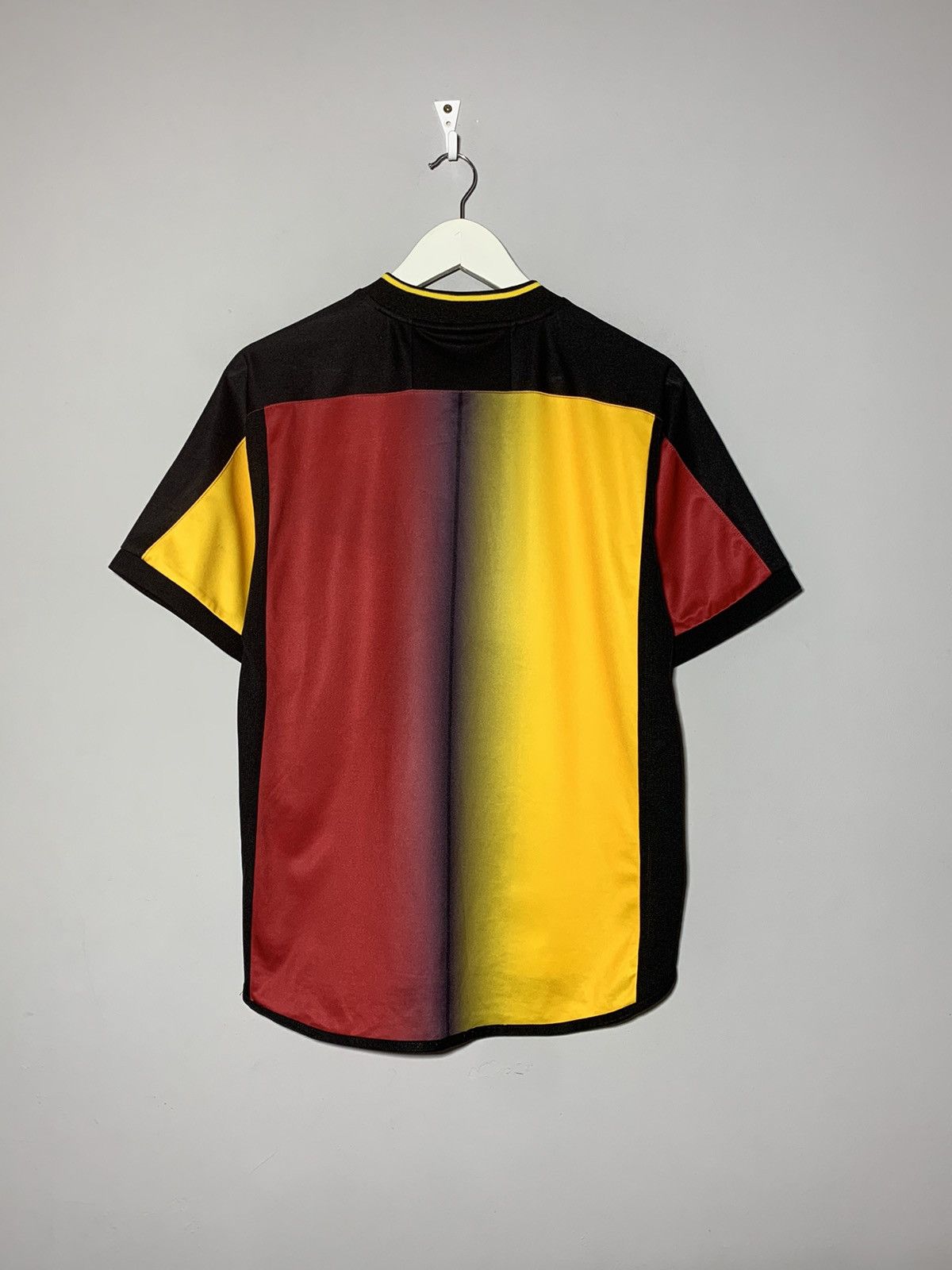 Umbro × Vintage Galatasaray Umbro 2003/04 Y2k Streetwear Football Shirt Size US S / EU 44-46 / 1 - 9 Thumbnail