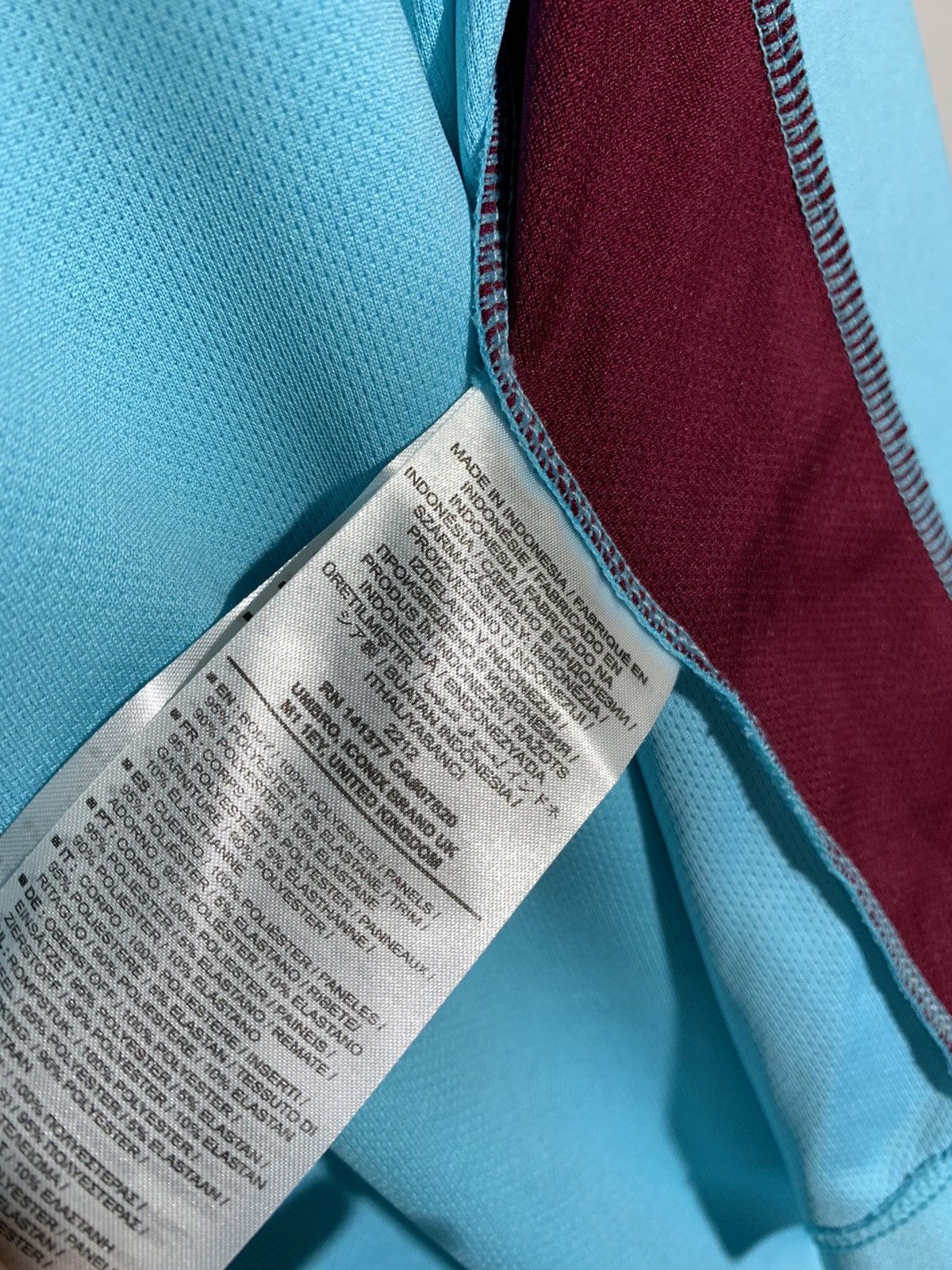 Umbro West-Ham Umbro Y2k Streetwear Blokecore Football Shirt Size US XXL / EU 58 / 5 - 9 Thumbnail