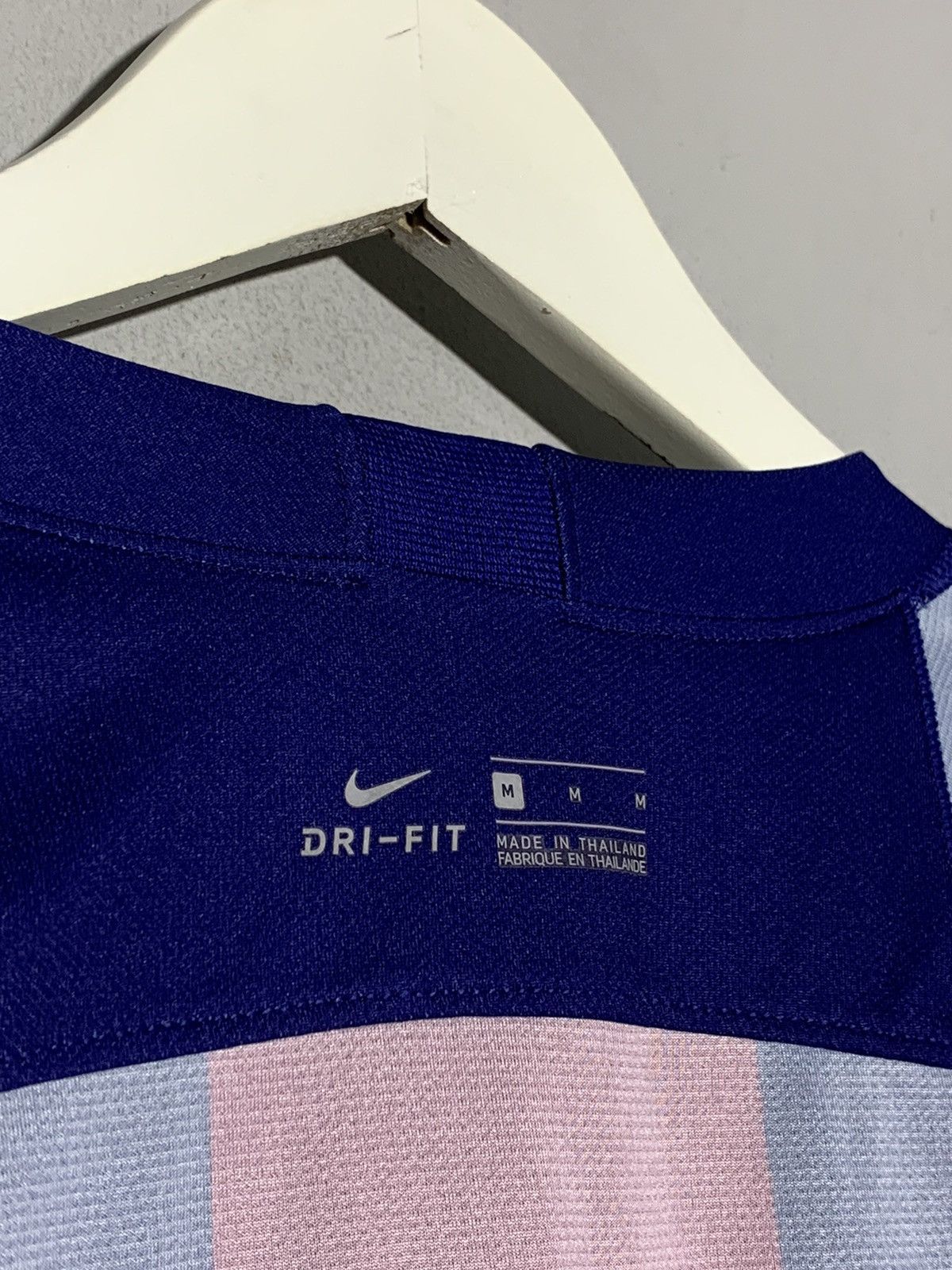 Nike #17 Griezmann F.C Barcelona 2019/20 Nike Y2k Football Shirt Size US M / EU 48-50 / 2 - 14 Thumbnail