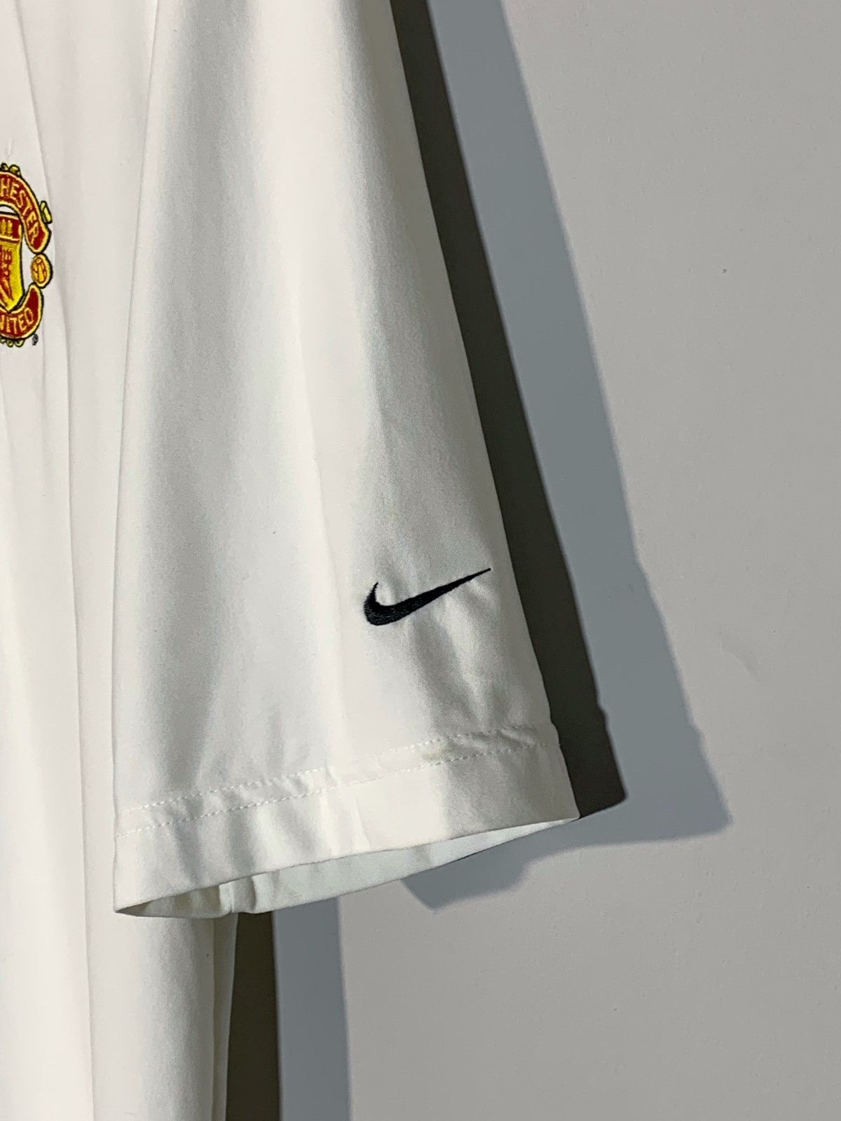 Nike FC Manchester United Nike Golf Y2k Streetwear Football Shirt Size US M / EU 48-50 / 2 - 4 Thumbnail