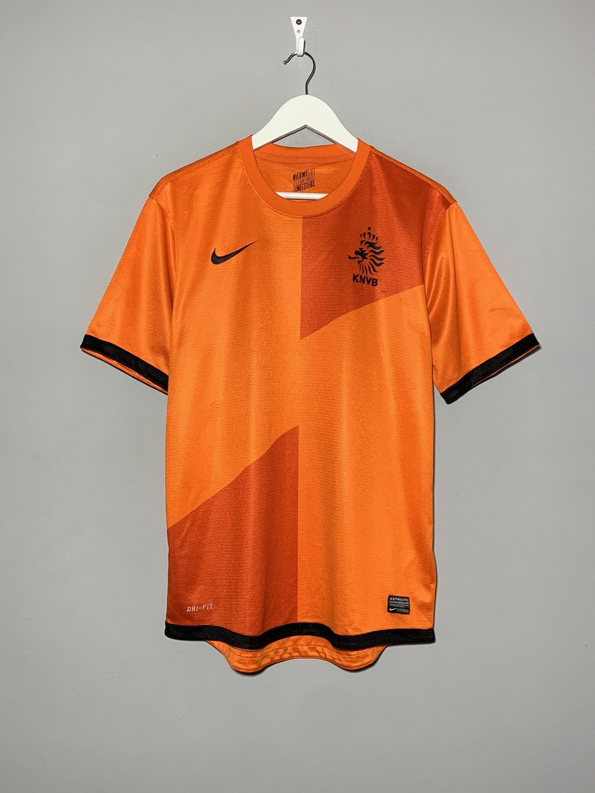 Nike Netherlands Nike 2012 Y2k Streetwear Football Shirt Size US M / EU 48-50 / 2 - 1 Thumbnail