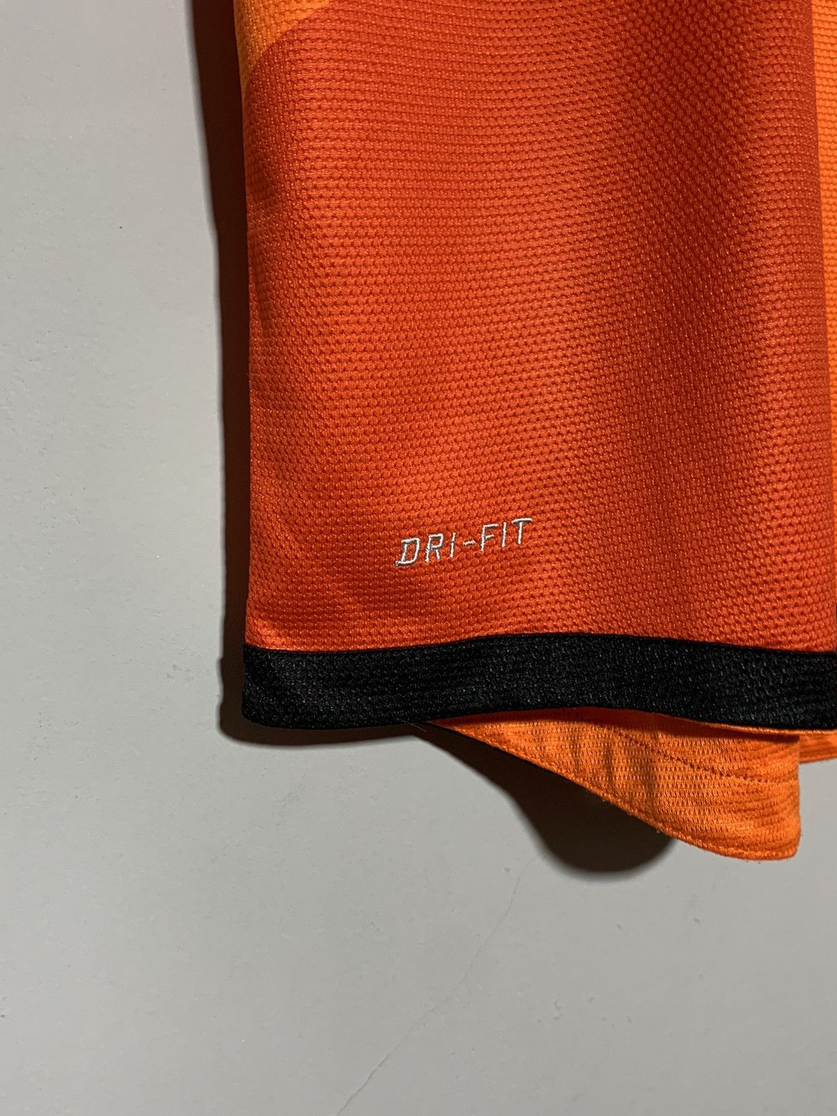 Nike Netherlands Nike 2012 Y2k Streetwear Football Shirt Size US M / EU 48-50 / 2 - 5 Thumbnail
