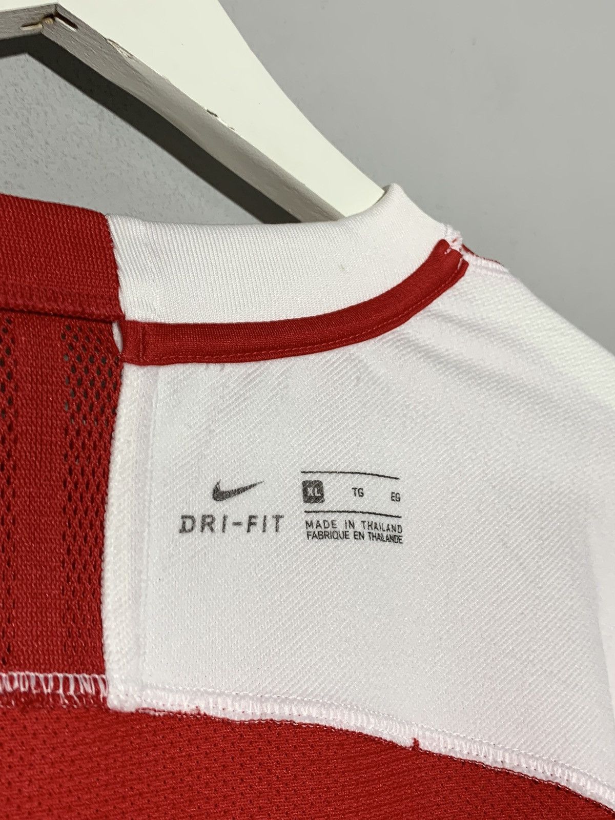Nike FC Sevilla Nike 2019/20 Home Y2k Streetwear Football Shirt Size US L / EU 52-54 / 3 - 12 Thumbnail