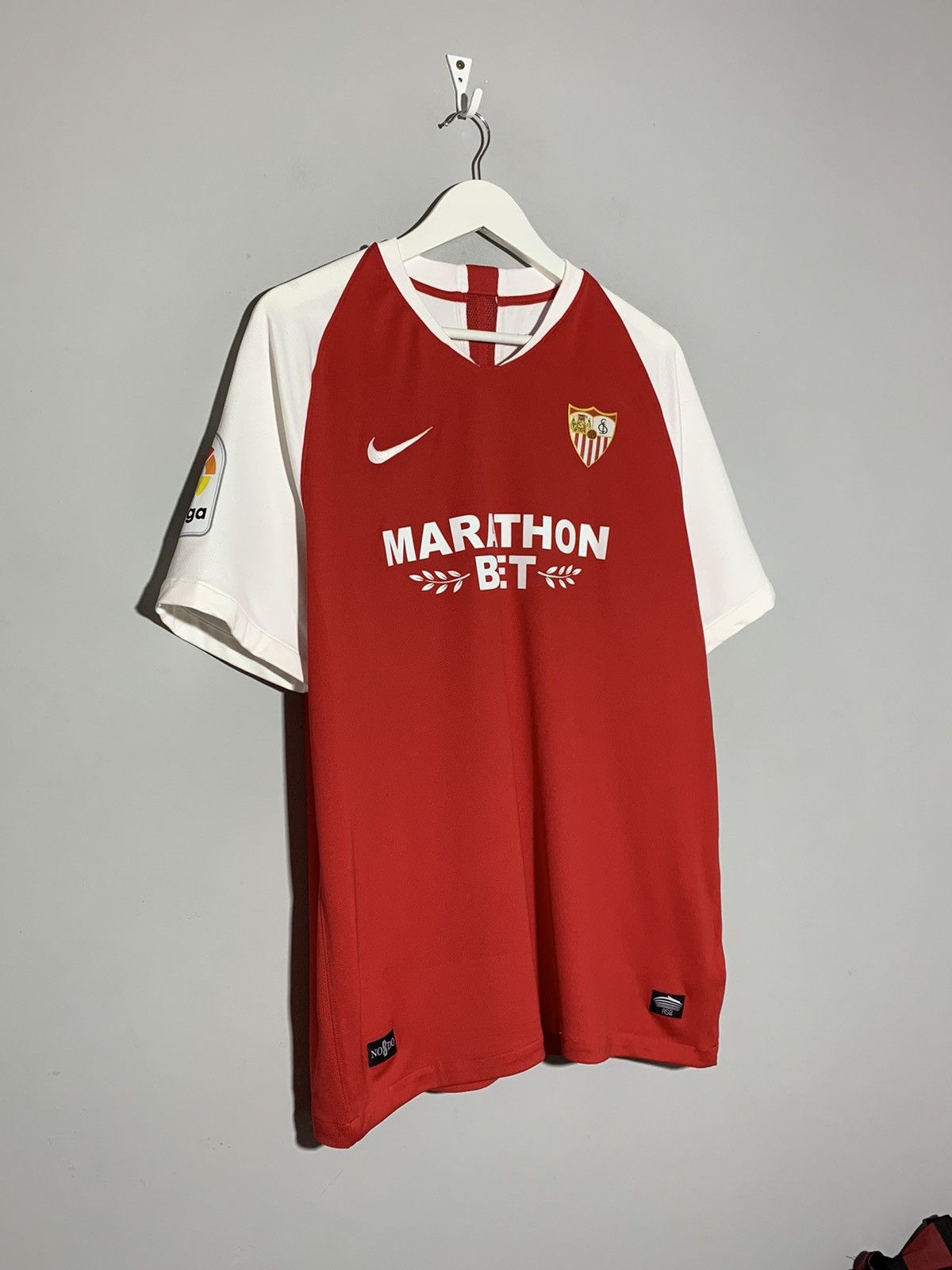 Nike FC Sevilla Nike 2019/20 Home Y2k Streetwear Football Shirt Size US L / EU 52-54 / 3 - 2 Thumbnail