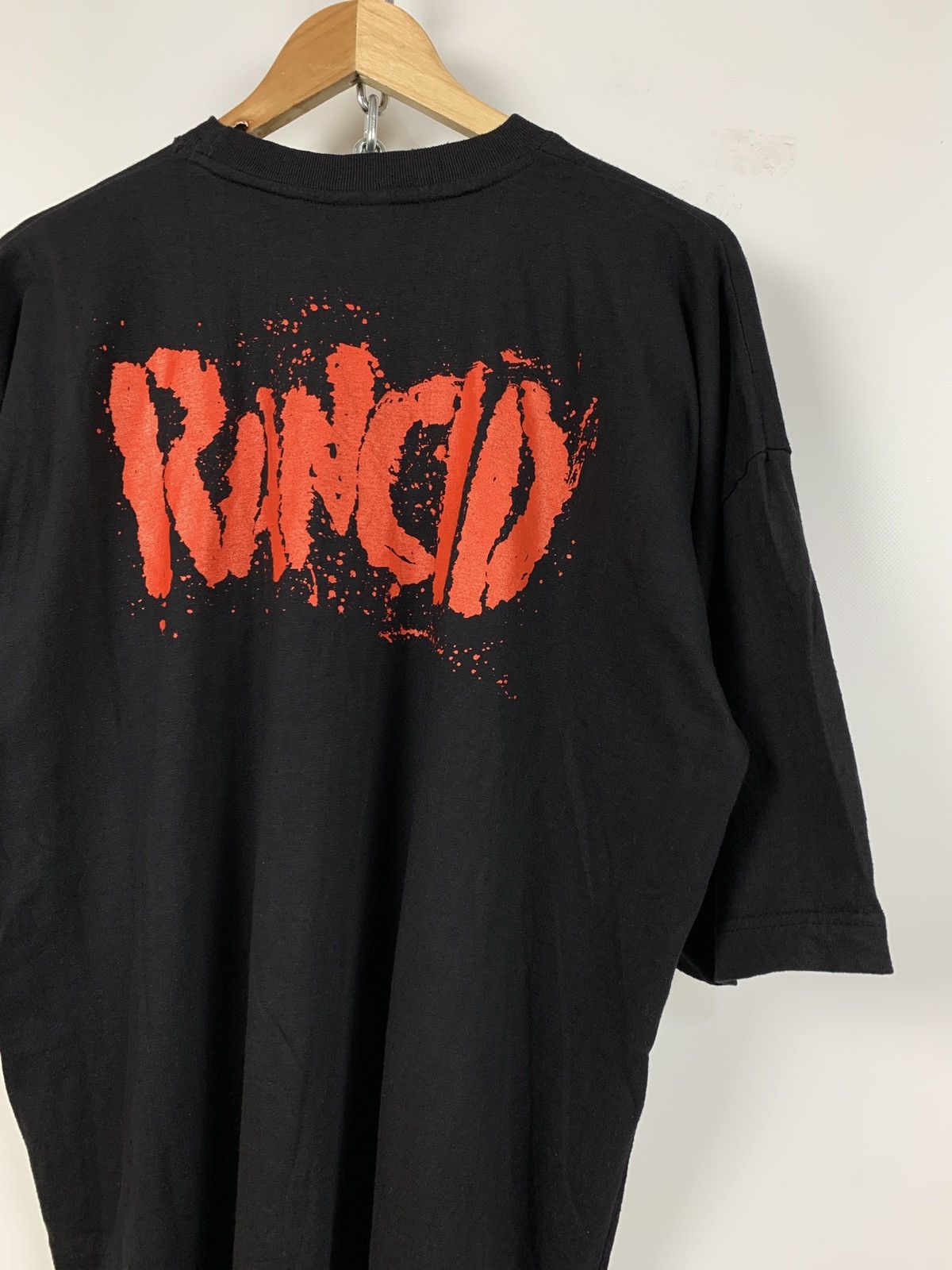 Band Tees Vintage Rancid And Out Come the Wolves Black Band T-Shirt Size US XL / EU 56 / 4 - 9 Thumbnail