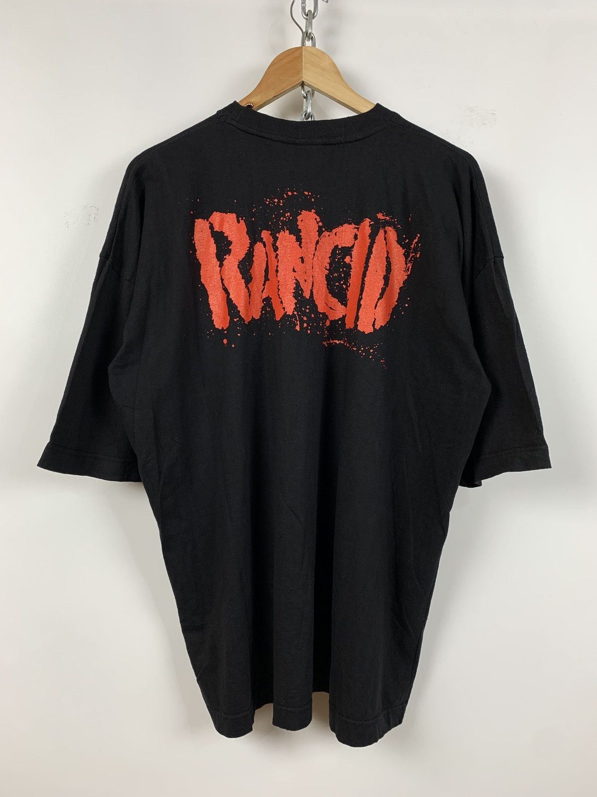 Band Tees Vintage Rancid And Out Come the Wolves Black Band T-Shirt Size US XL / EU 56 / 4 - 2 Thumbnail