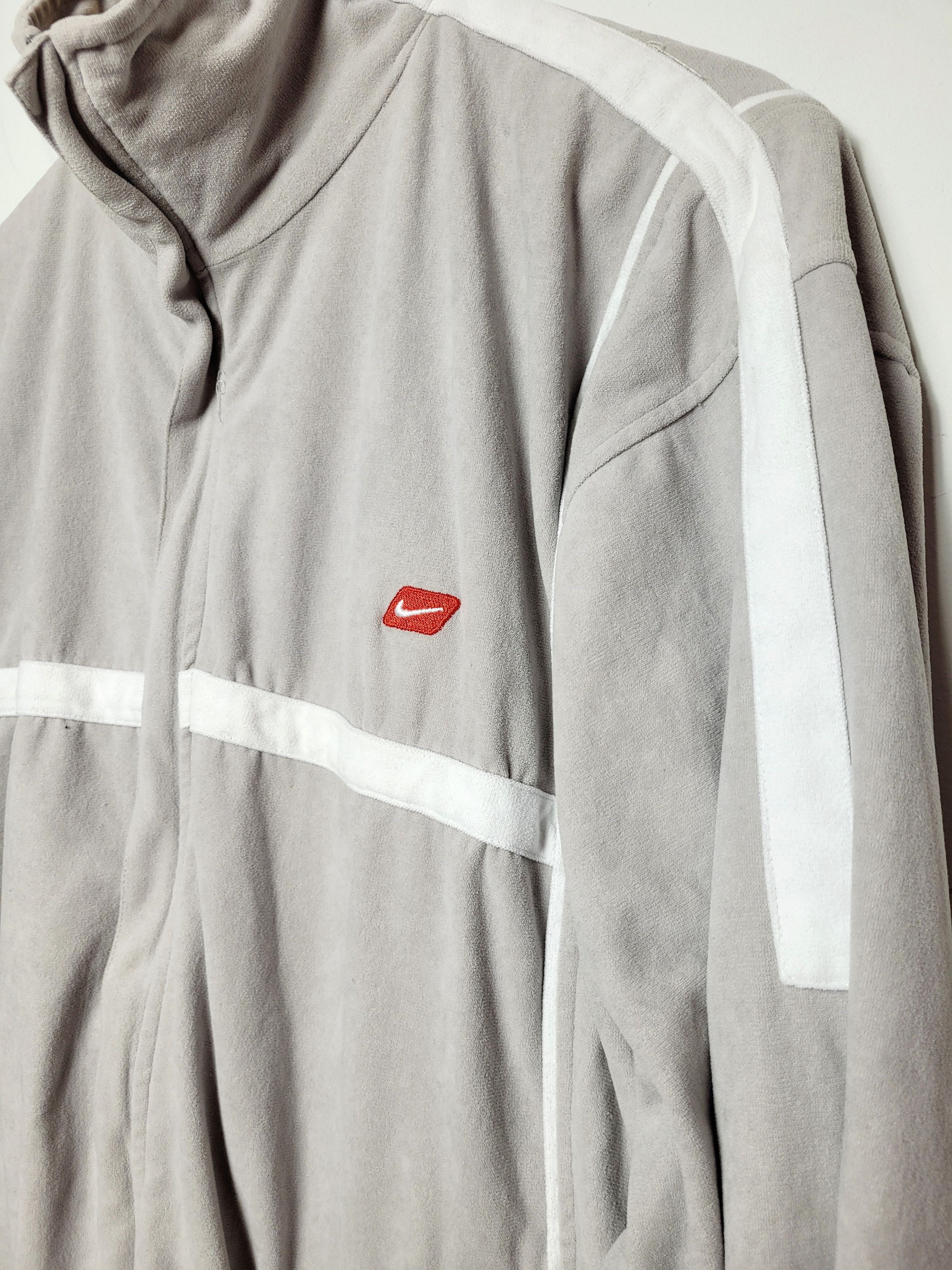 Nike Nike vintage light jacket Size US L / EU 52-54 / 3 - 5 Thumbnail