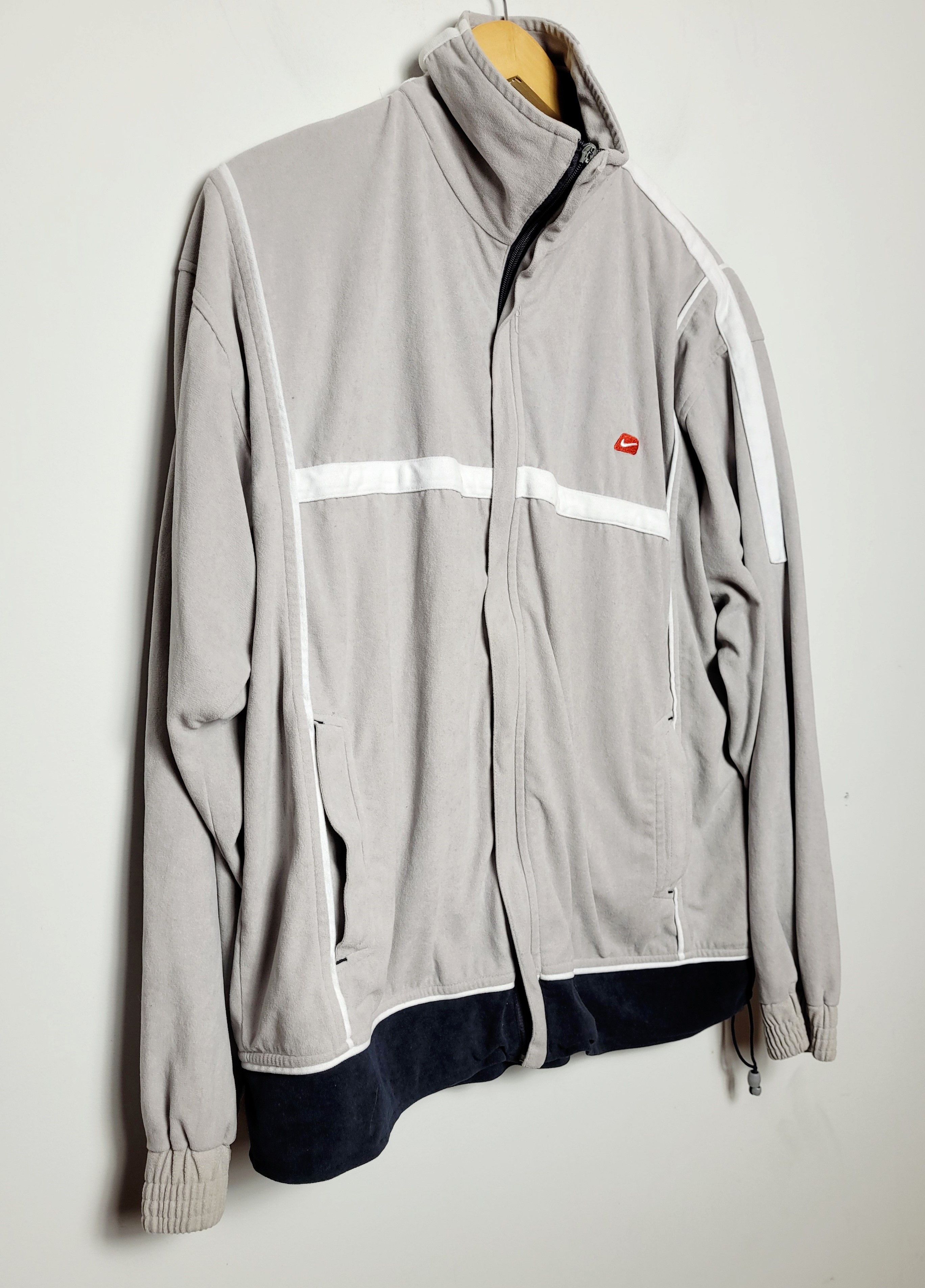 Nike Nike vintage light jacket Size US L / EU 52-54 / 3 - 4 Thumbnail