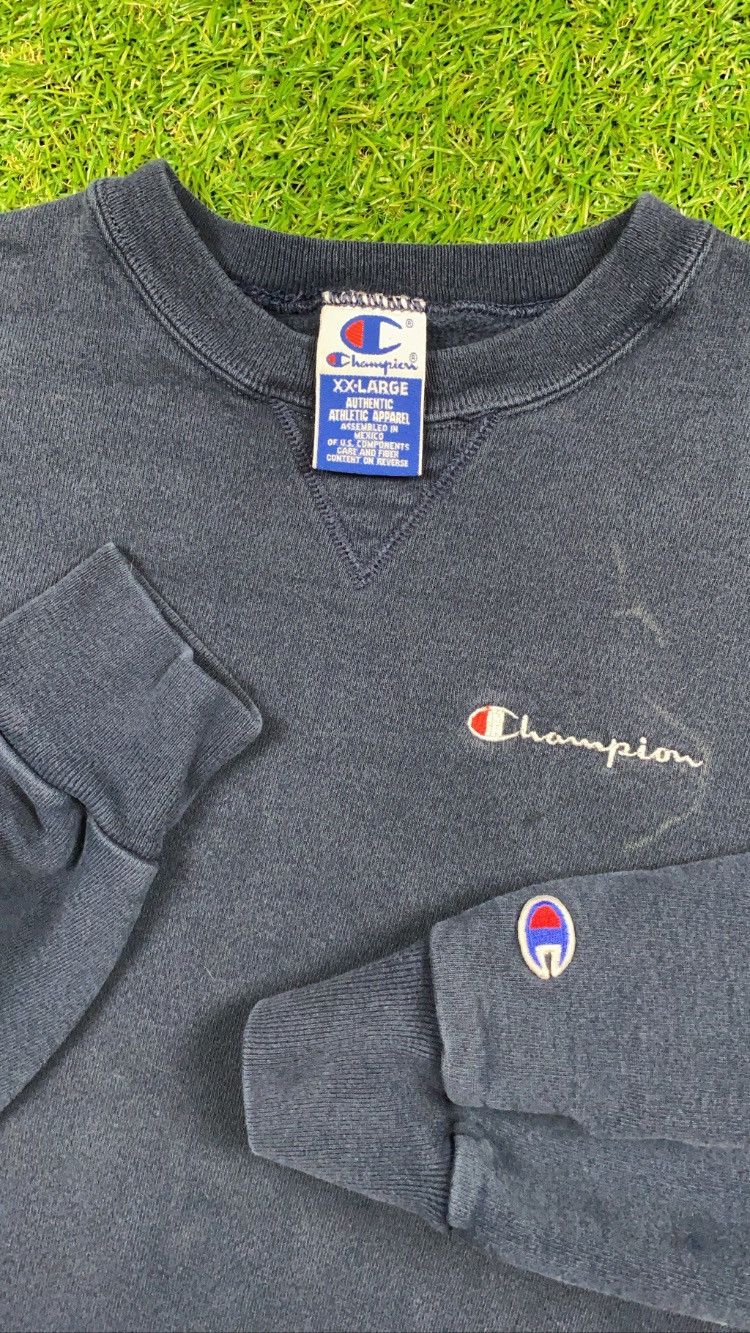 Champion Vintage Champion Crewneck Sweatshirt Size XXL Navy Size US XXL / EU 58 / 5 - 2 Thumbnail