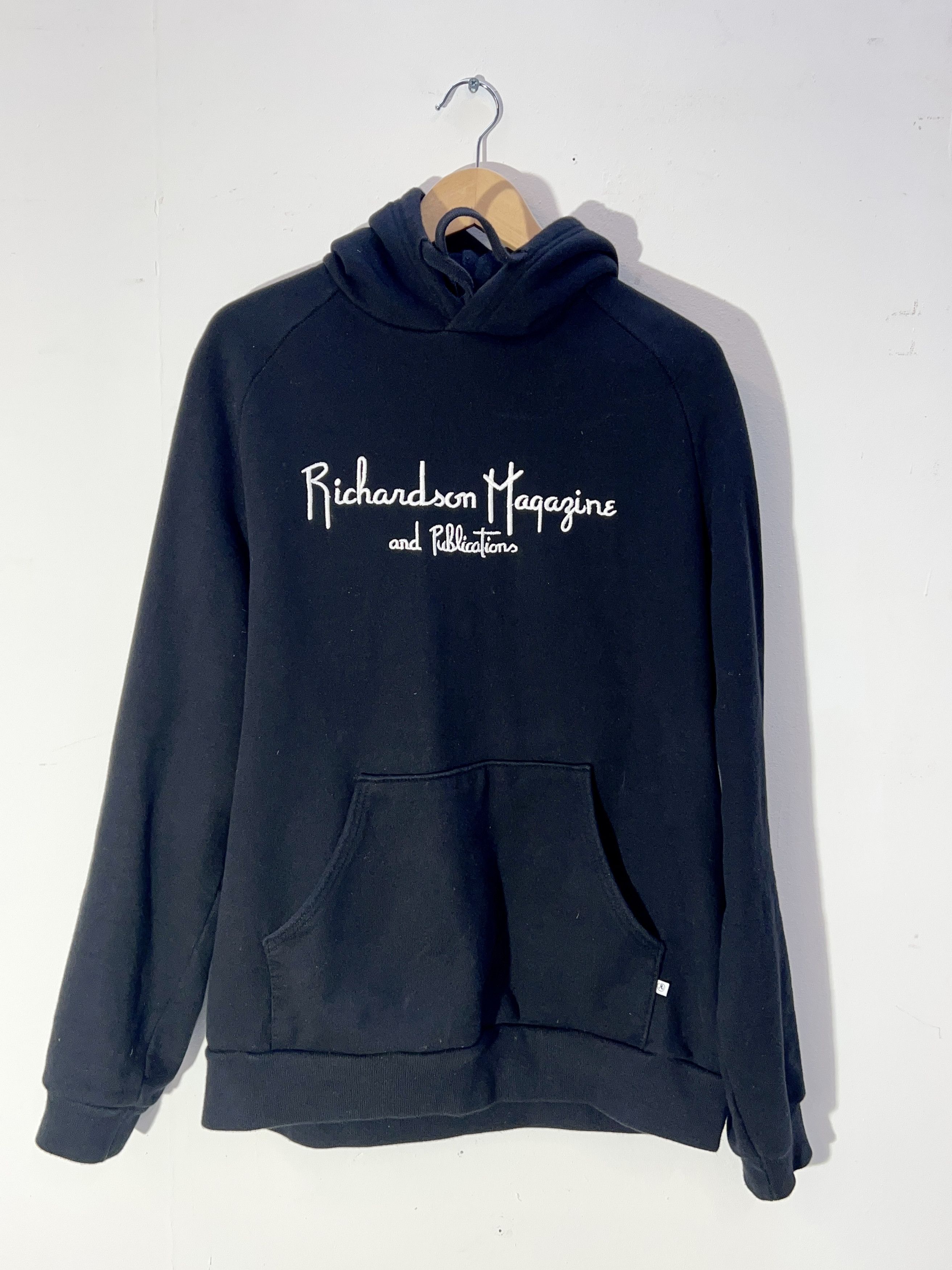 Richardson Magazine & Publication hoodie - M- BRAND NEW