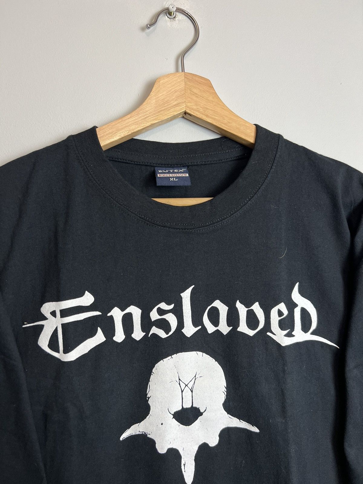 Band Tees Rare 90s Enslaved Vintage Band Black Metal T-Shirt Goth Hype Size US XL / EU 56 / 4 - 3 Thumbnail