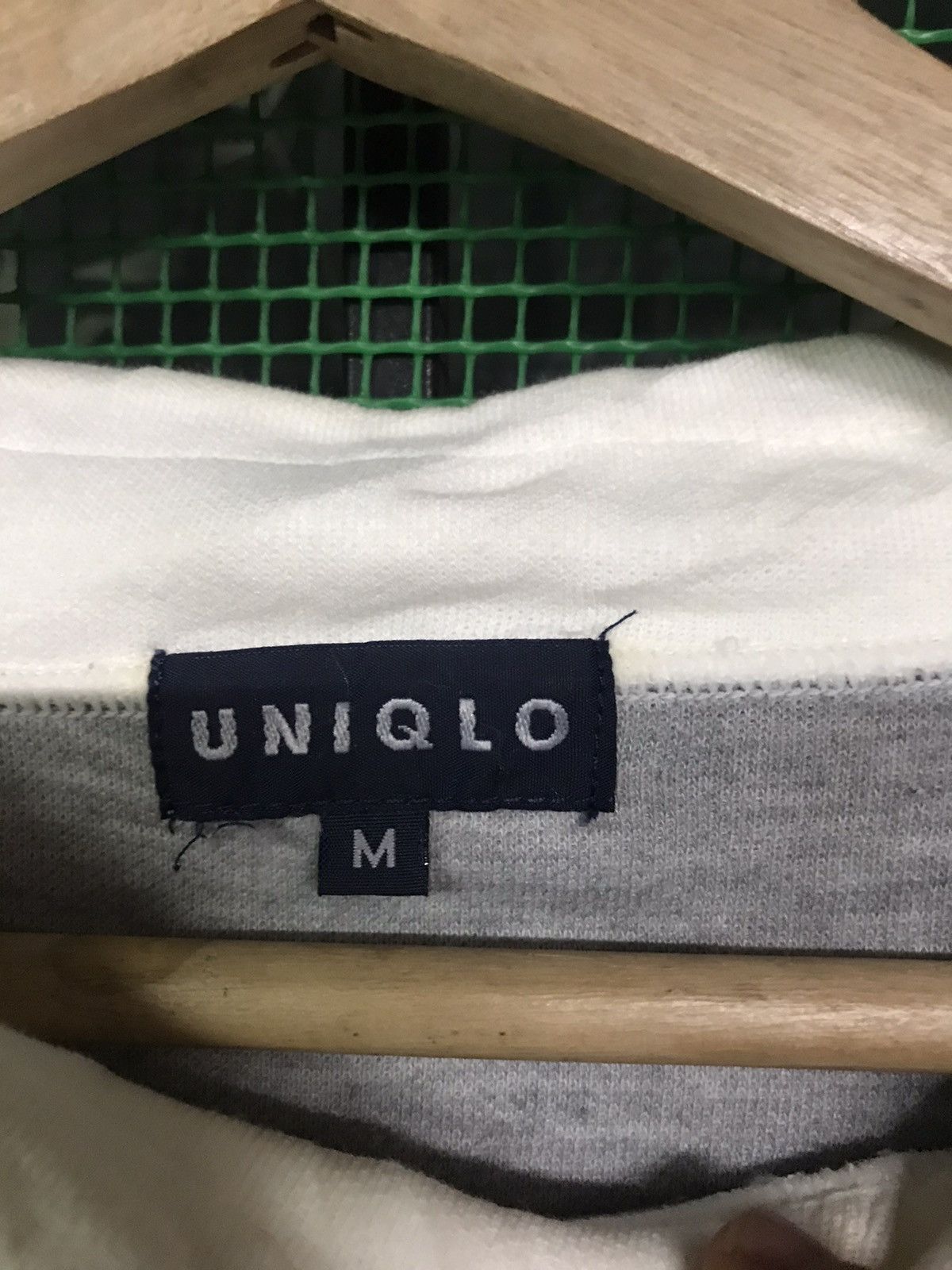 Uniqlo Uniqlo Tshirt Long Sleeve Pullover Size US M / EU 48-50 / 2 - 8 Thumbnail