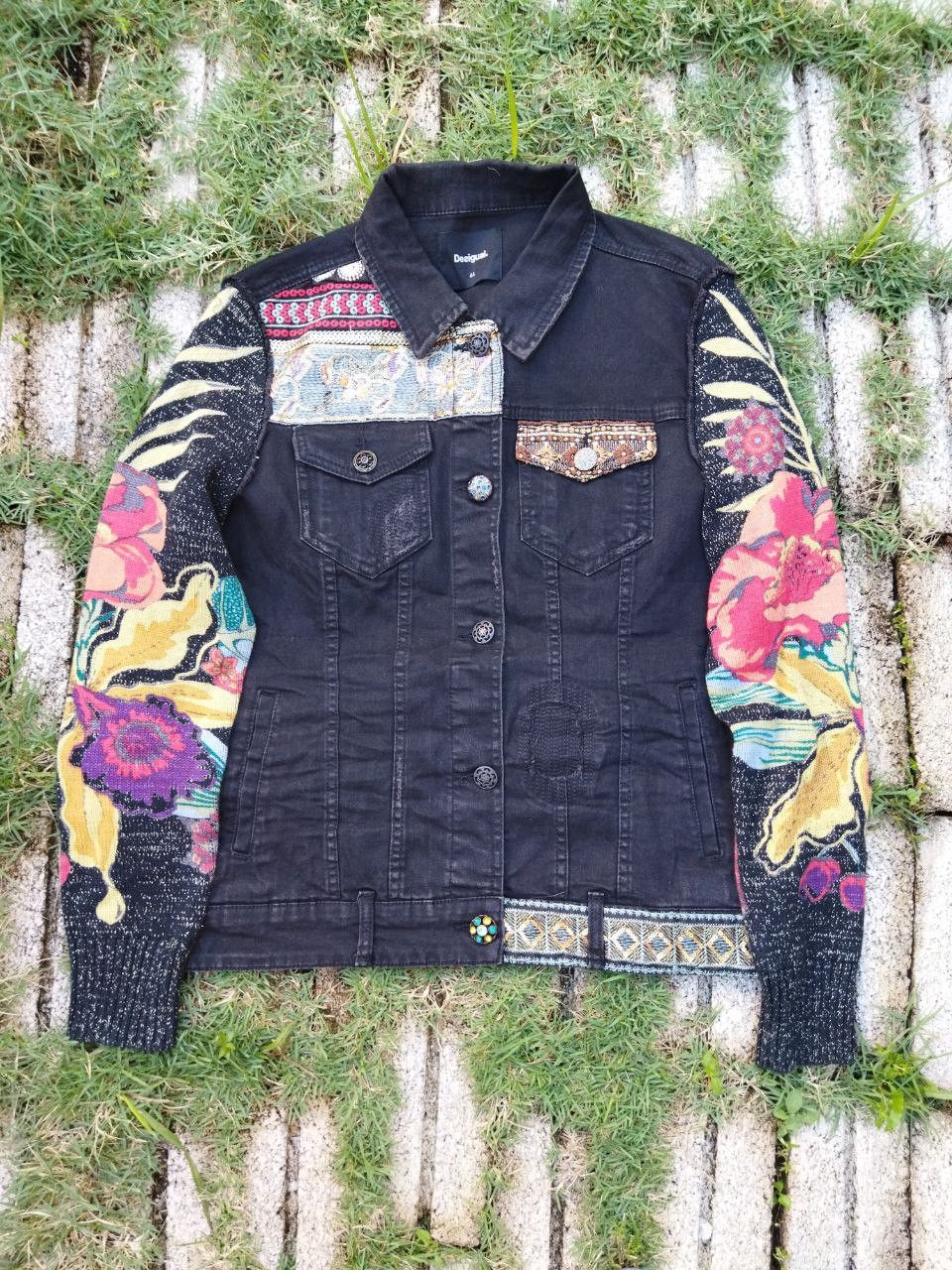 Desigual Desigual Stretch Distressed Look Denim Jacket Size M / US 6-8 / IT 42-44 - 1 Thumbnail