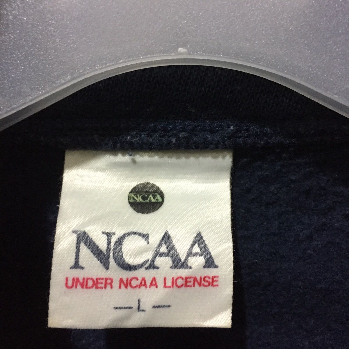 Japanese Brand × NCAA NCAA jacket sweater plain color.. small logo Size US L / EU 52-54 / 3 - 3 Thumbnail