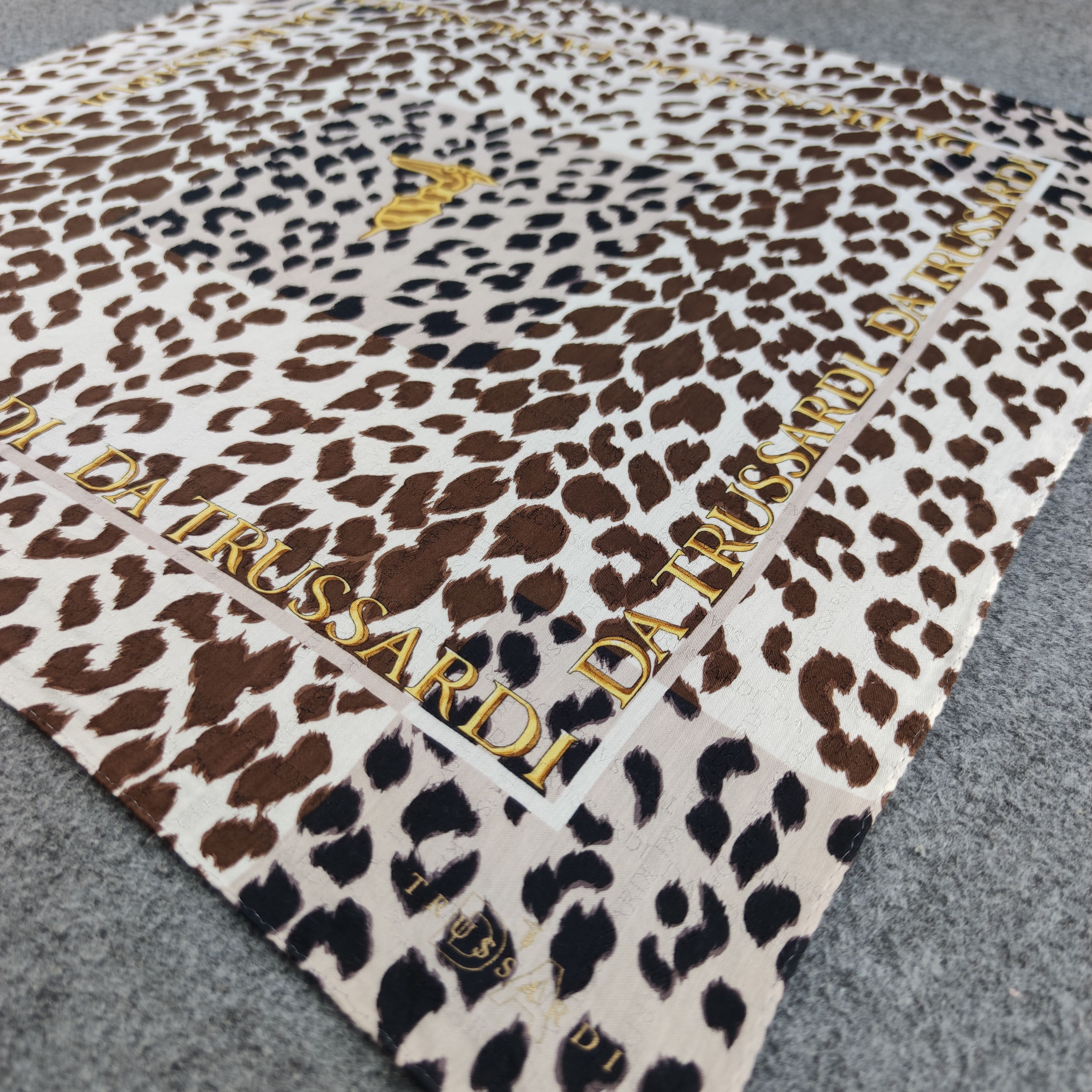 Trussardi Trussardi Handkerchief/Neckerchief/Bandana Size ONE SIZE - 3 Thumbnail